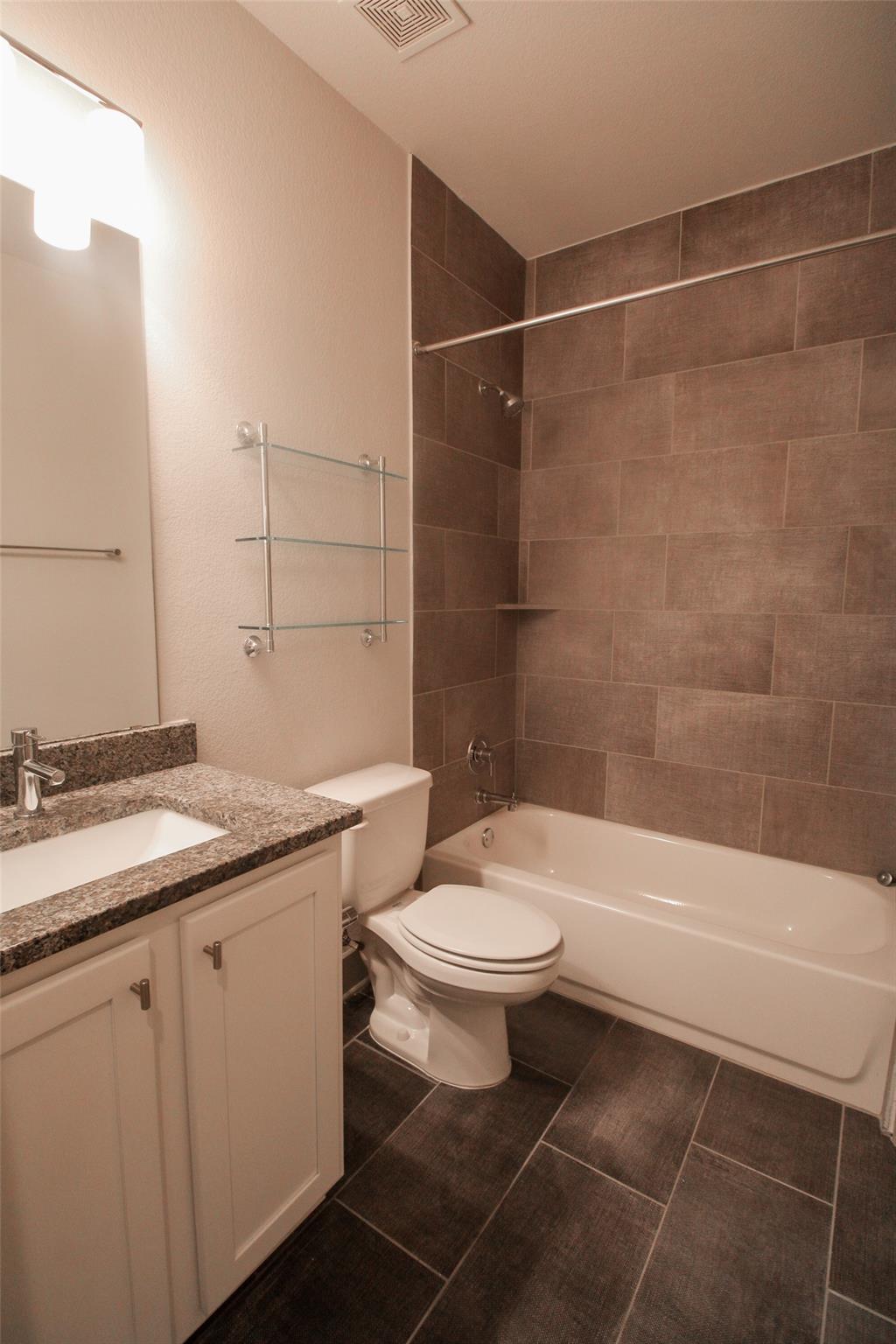 12208 Abbey Glen Ln Property Photo 11