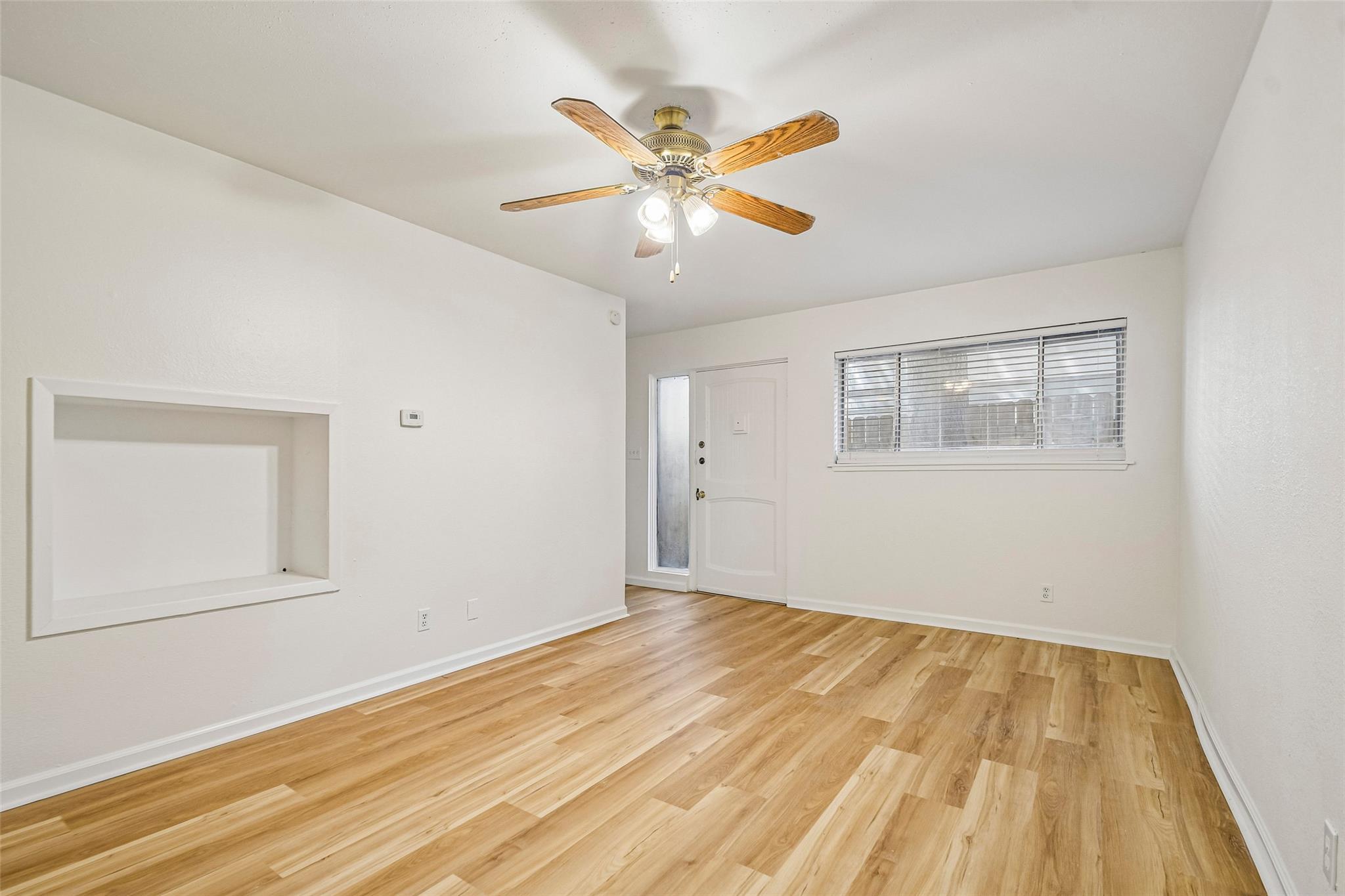 2413 Leon St #104 Property Photo 8