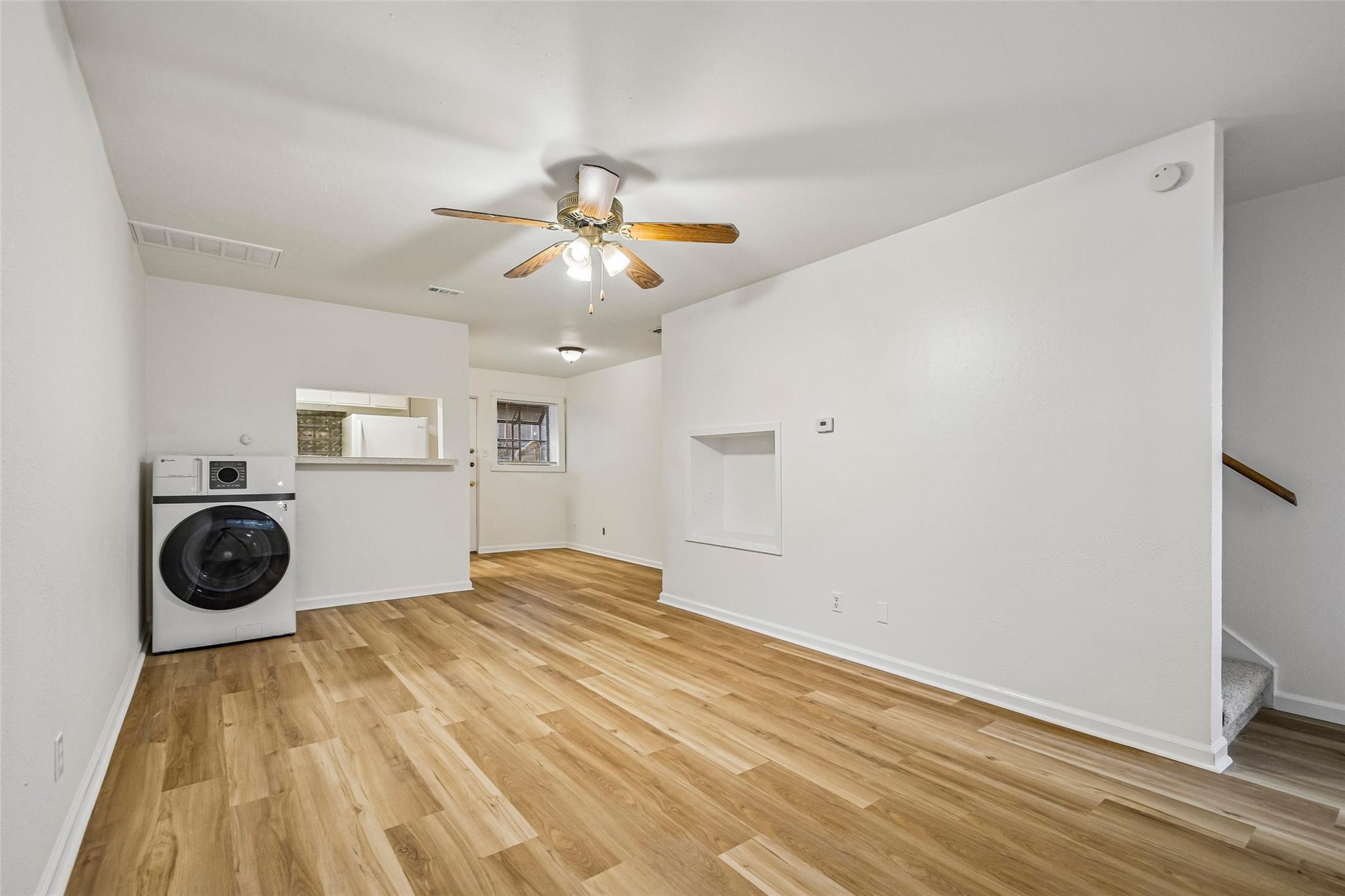 2413 Leon St #104 Property Photo 10