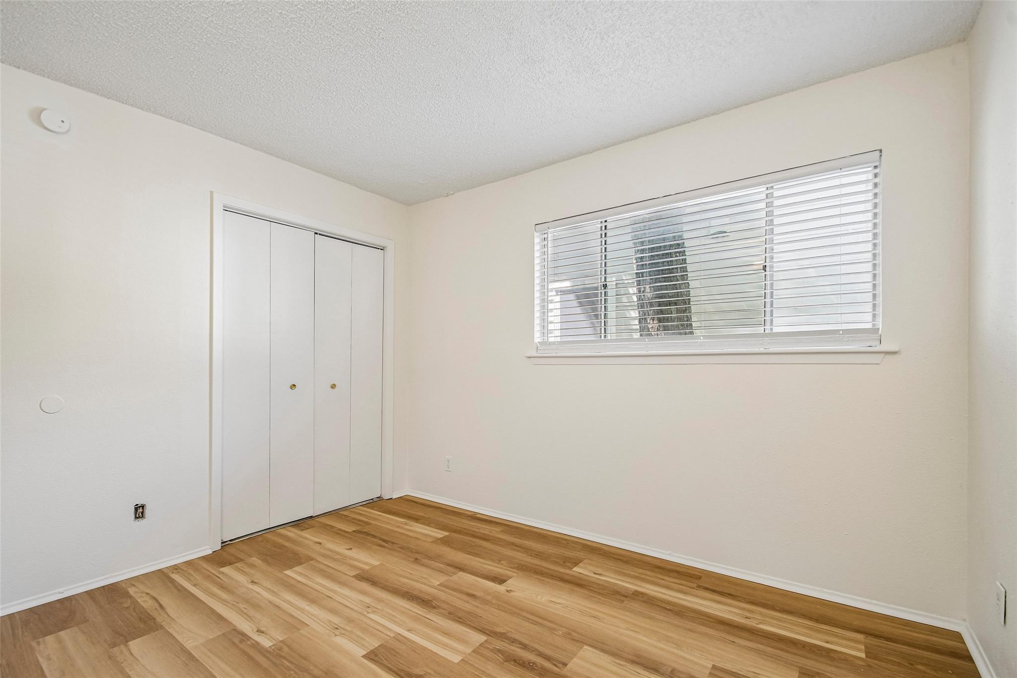 2413 Leon St #104 Property Photo 21