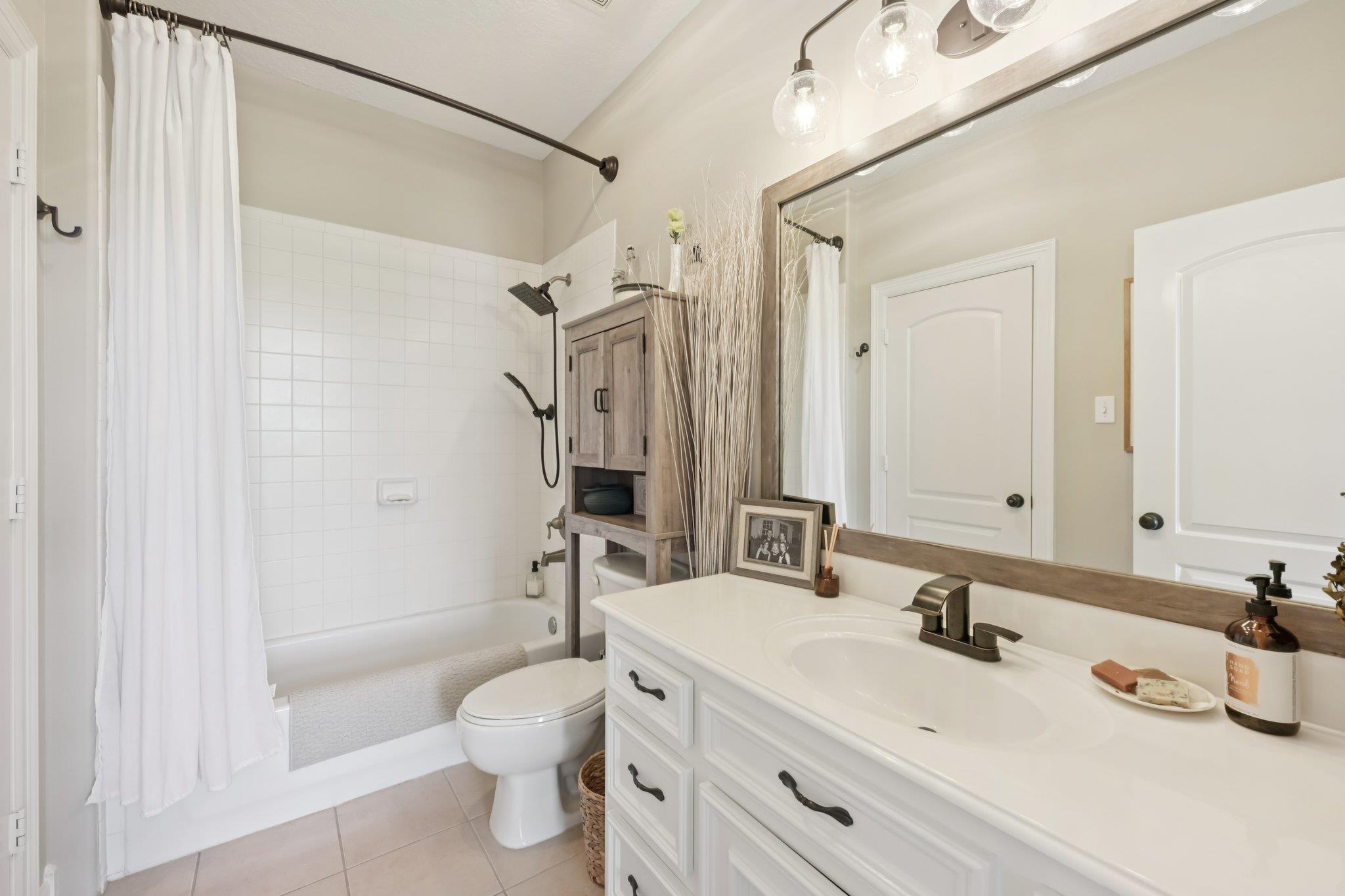 12590 St Peter Ct Property Photo 34