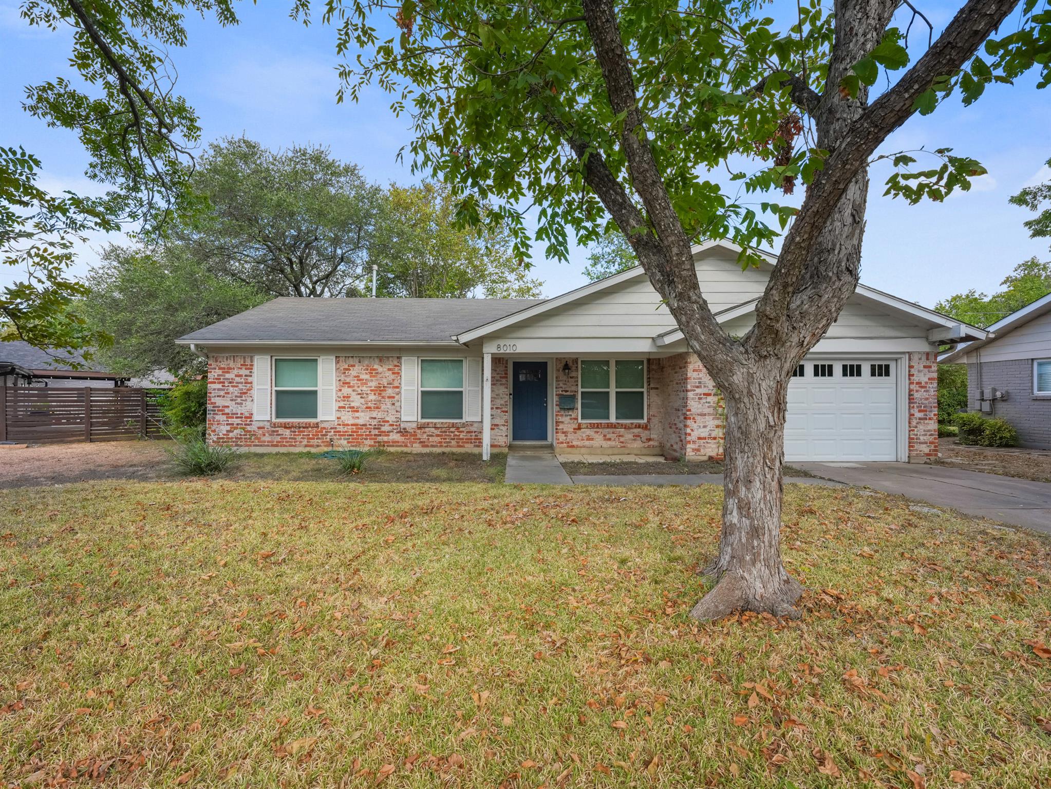 8010 Camden Dr Property Photo 1