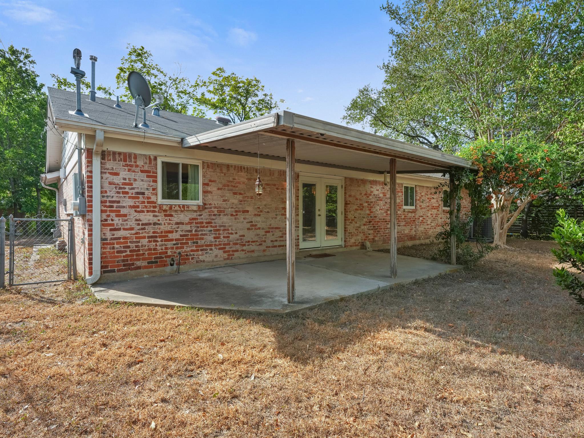 8010 Camden Dr Property Photo 25
