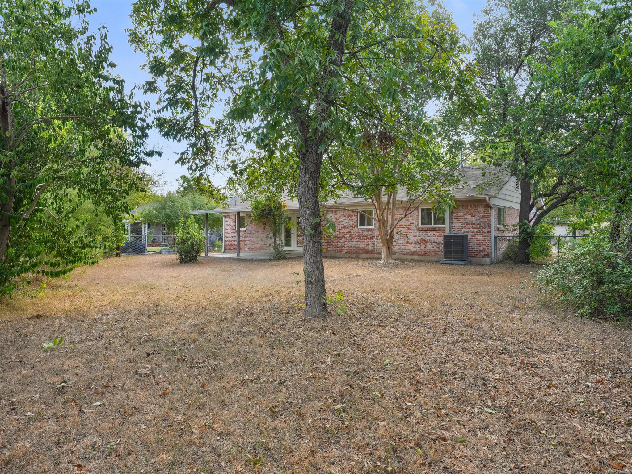 8010 Camden Dr Property Photo 27