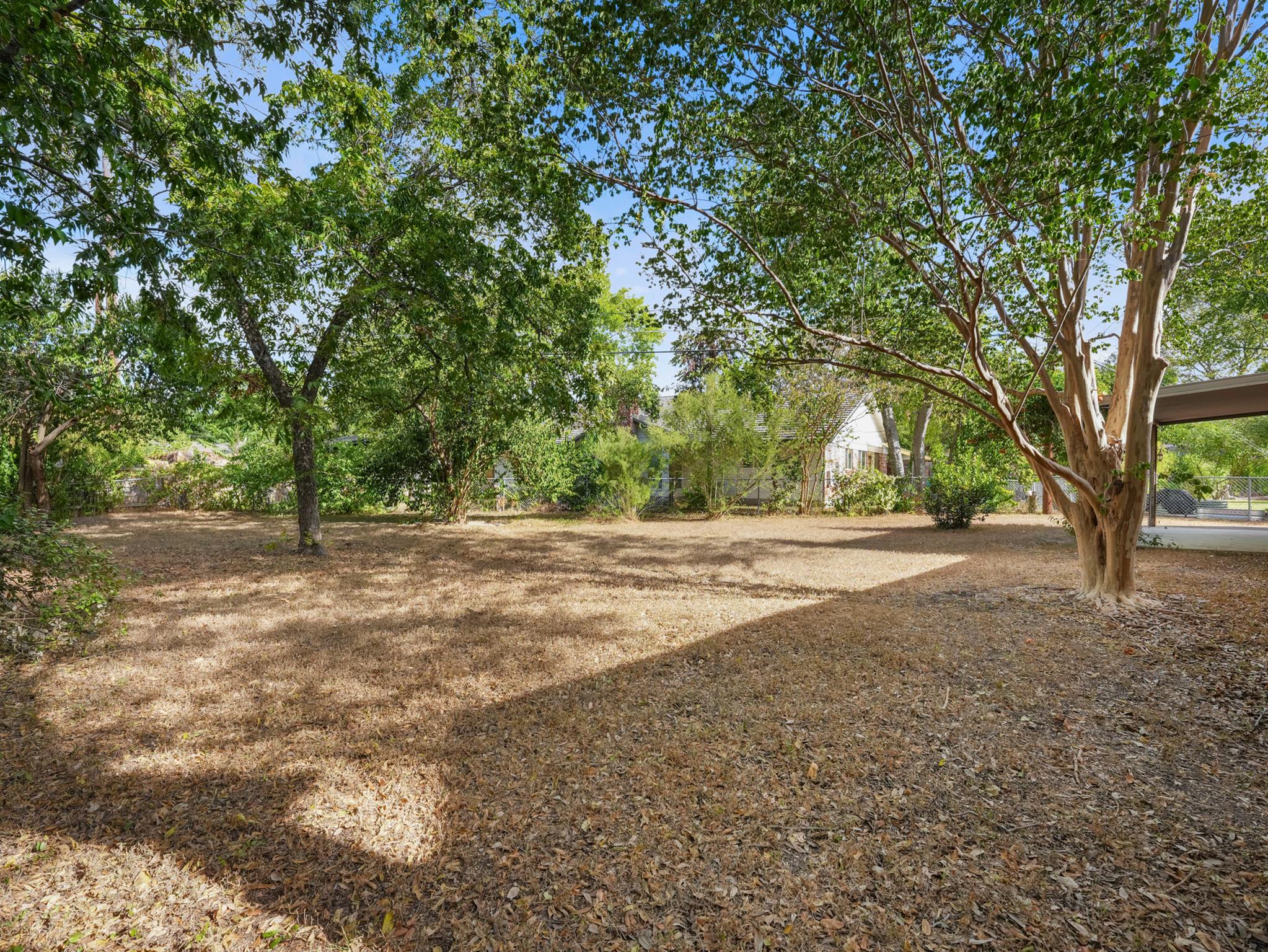 8010 Camden Dr Property Photo 29