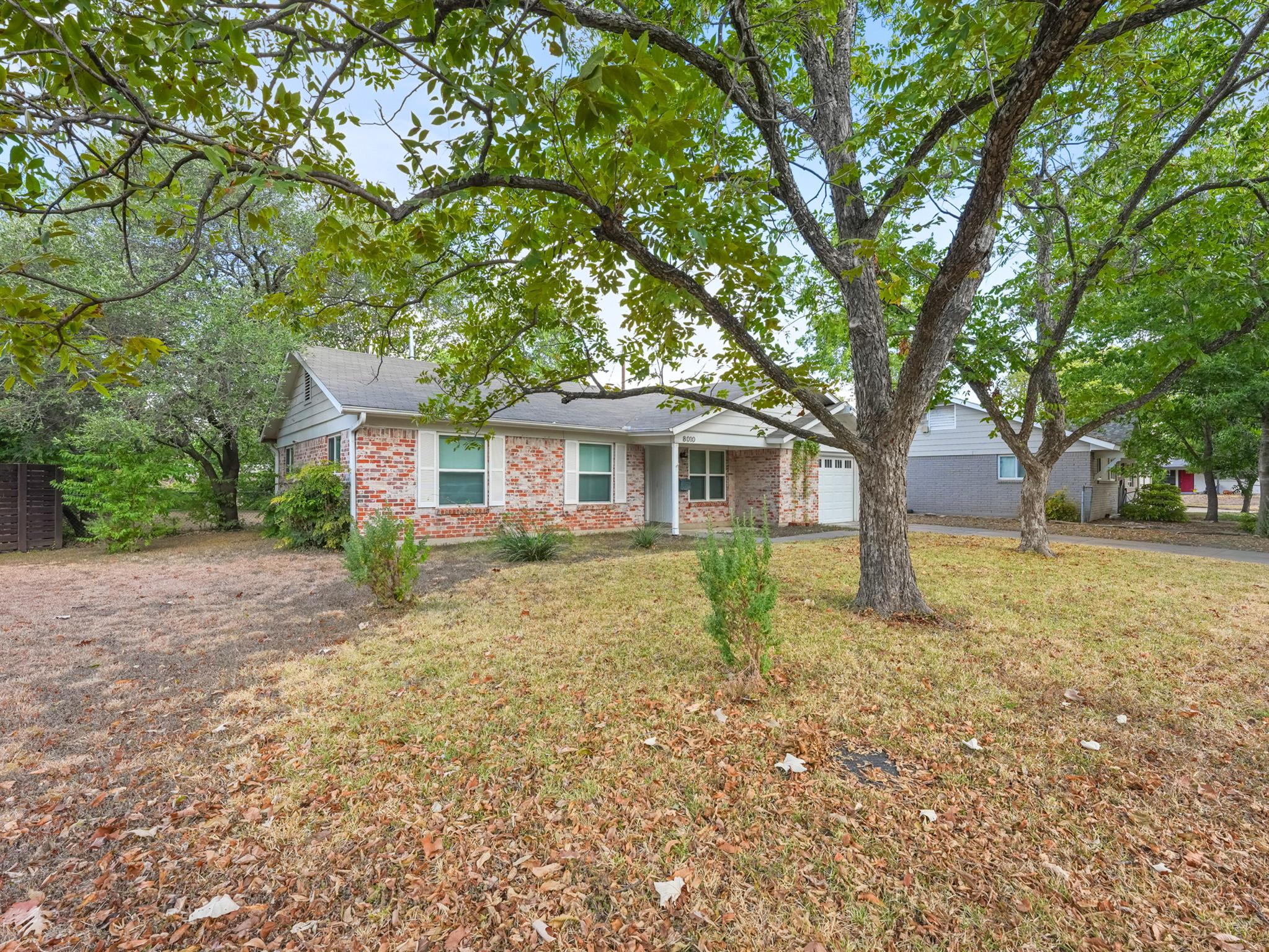 8010 Camden Dr Property Photo 31