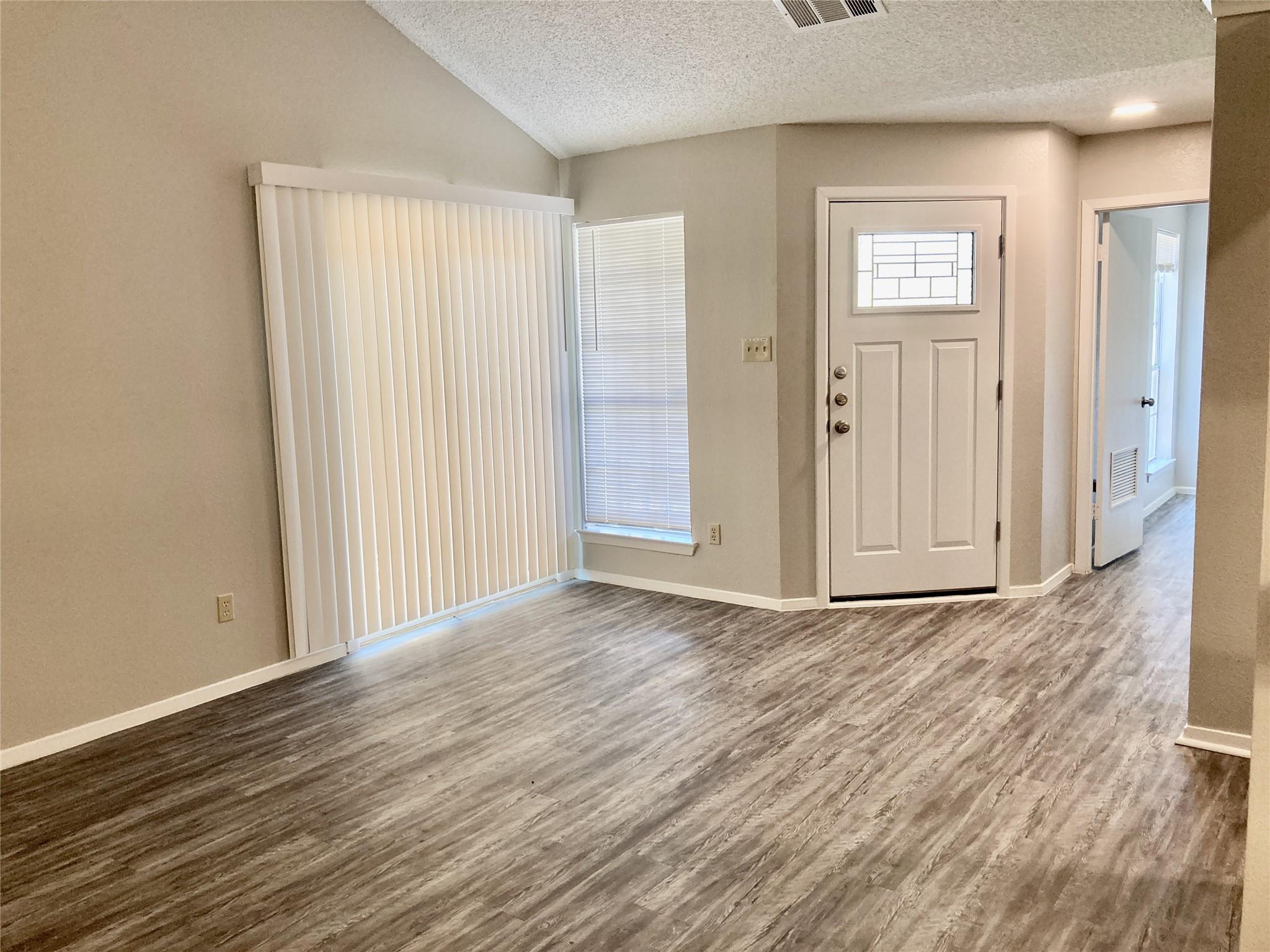 1809b Prairie Knoll Ct B Property Photo 3