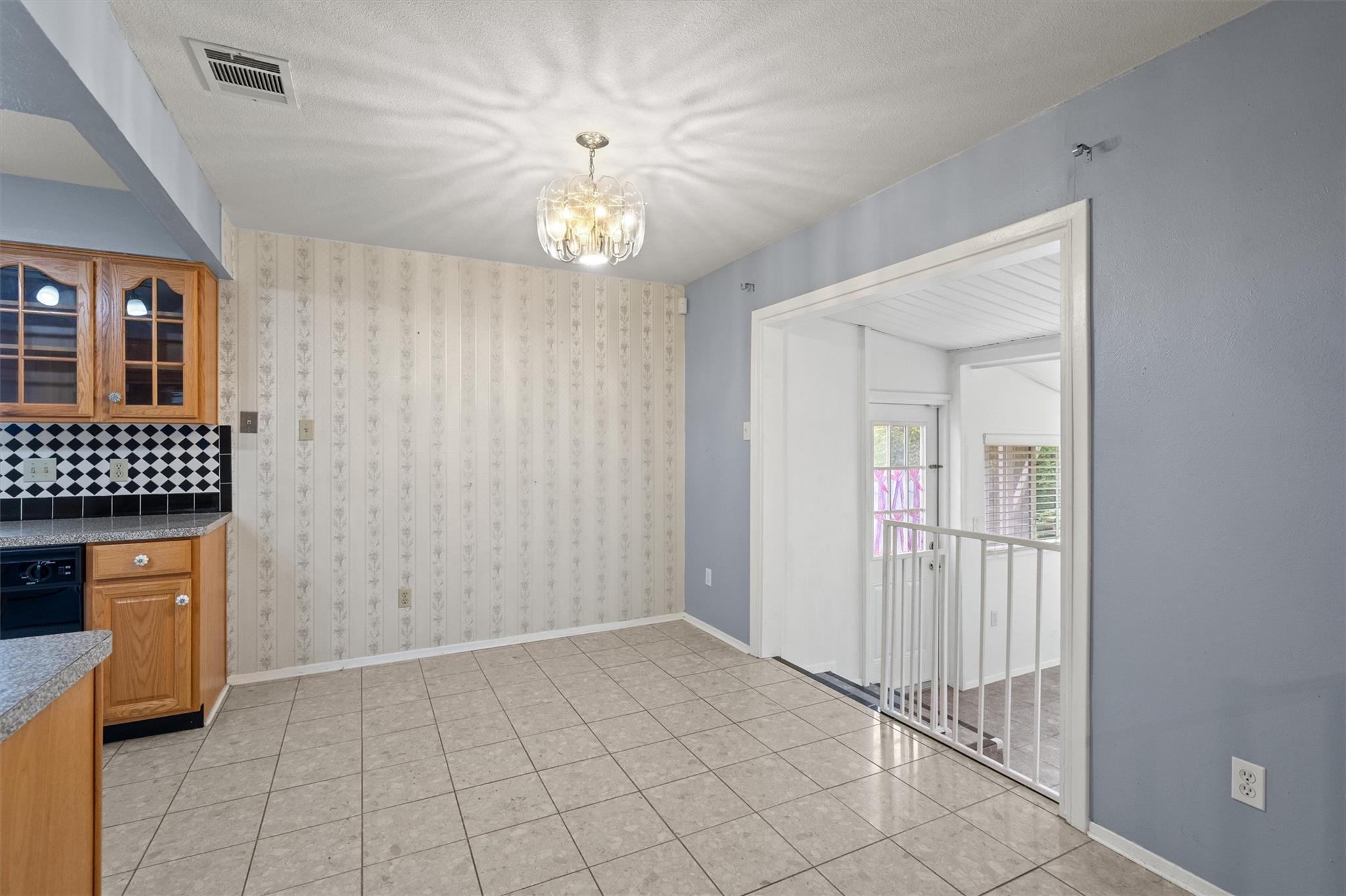 13108 Lamplight Village Ave Property Photo 5