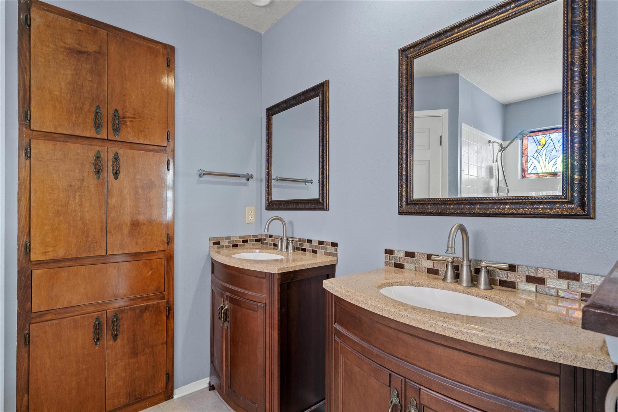 13108 Lamplight Village Ave Property Photo 16