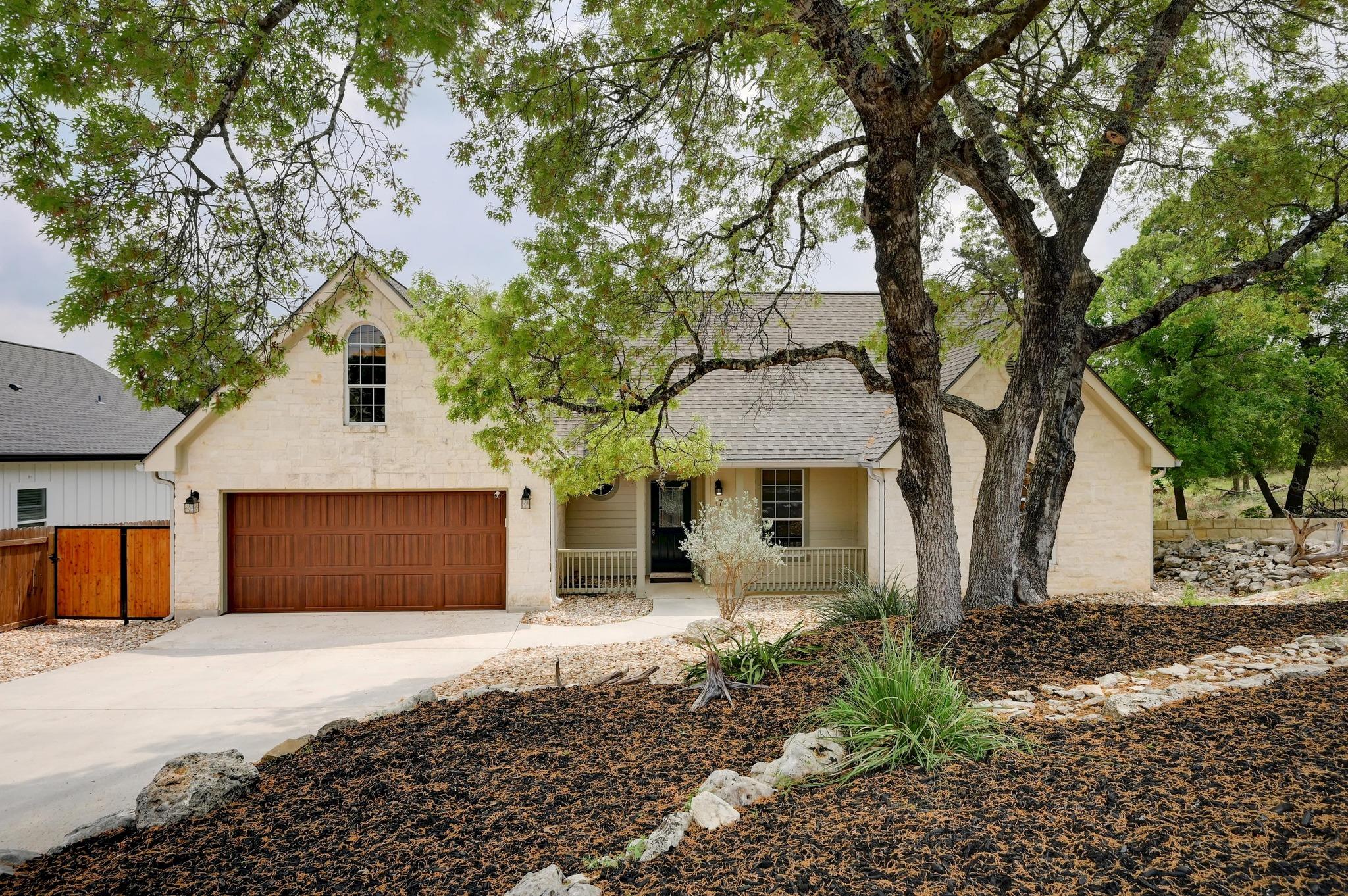17 Flaming Cliff Rd Property Photo