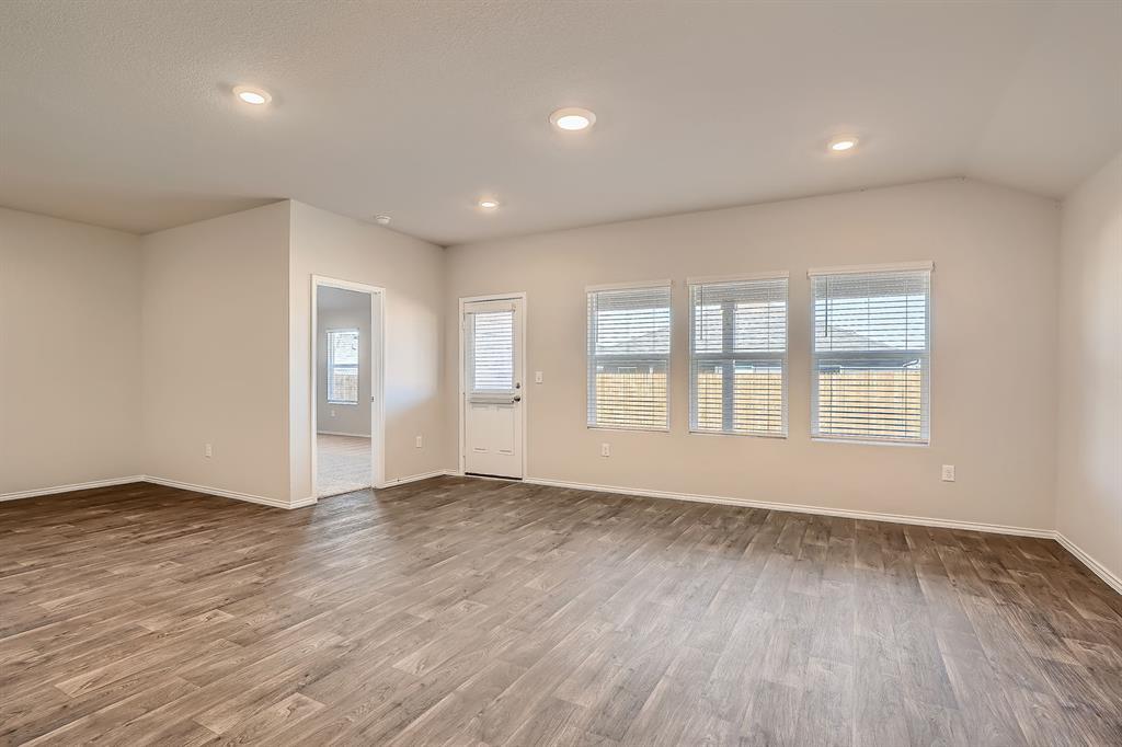 5832 Brocade Dr Property Photo 4