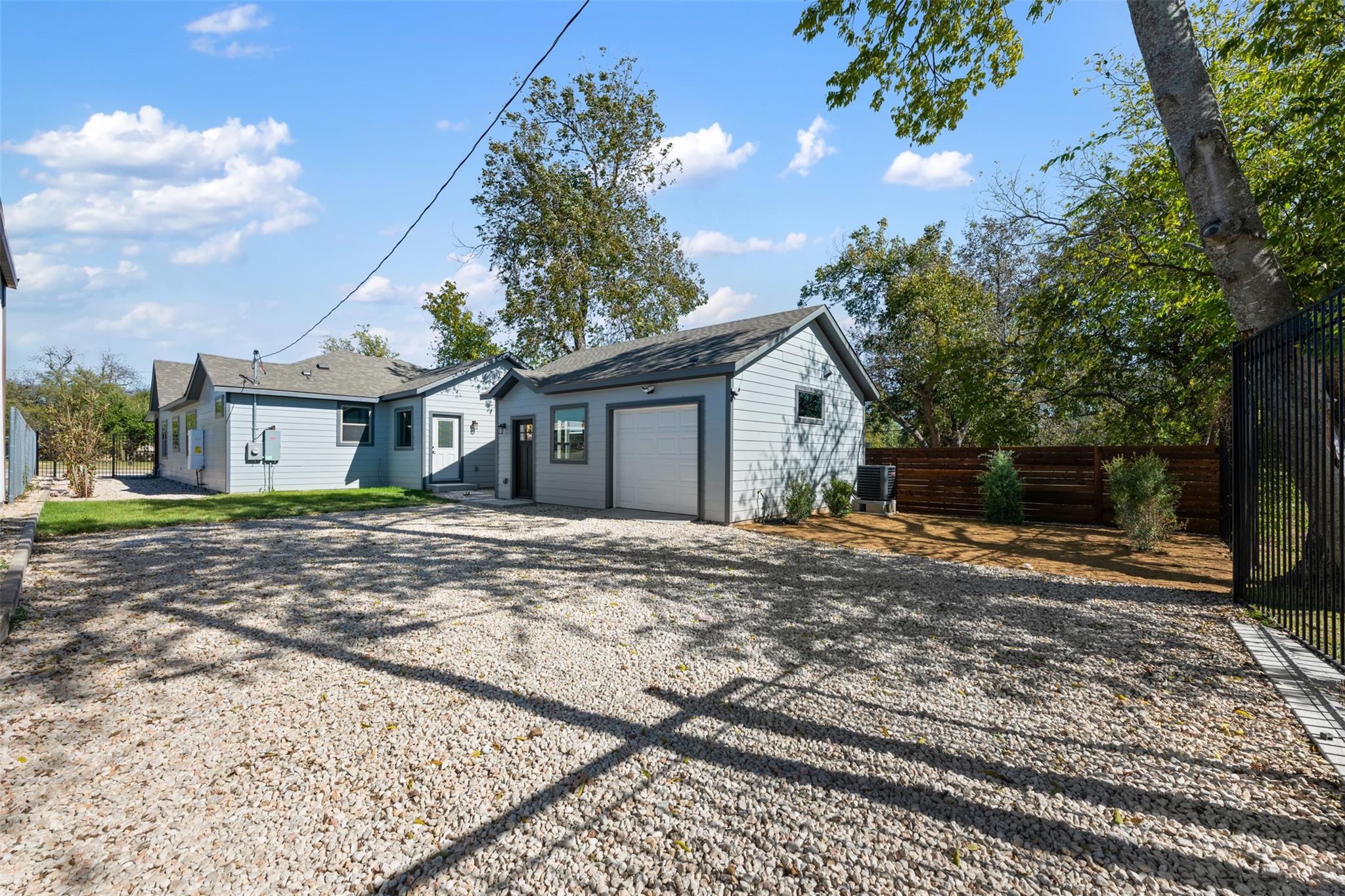 1205 W Avenue G None Property Photo 9