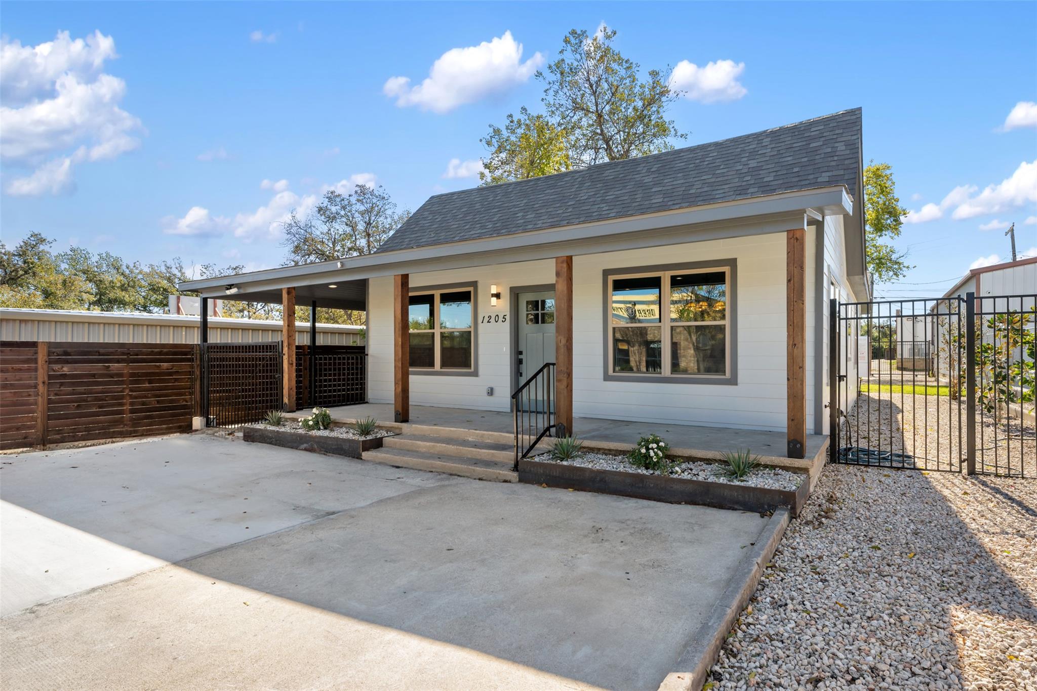 1205 W Avenue G None Property Photo 10