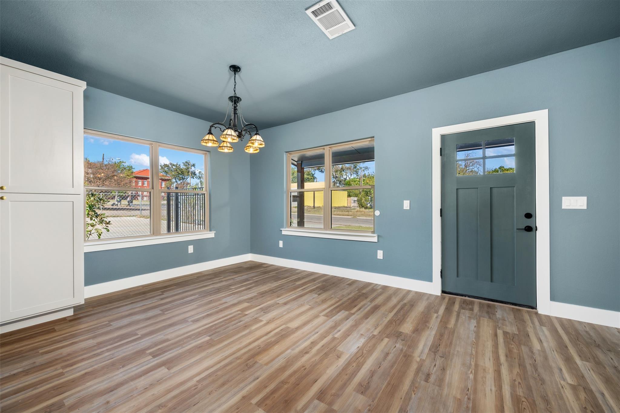 1205 W Avenue G None Property Photo 12
