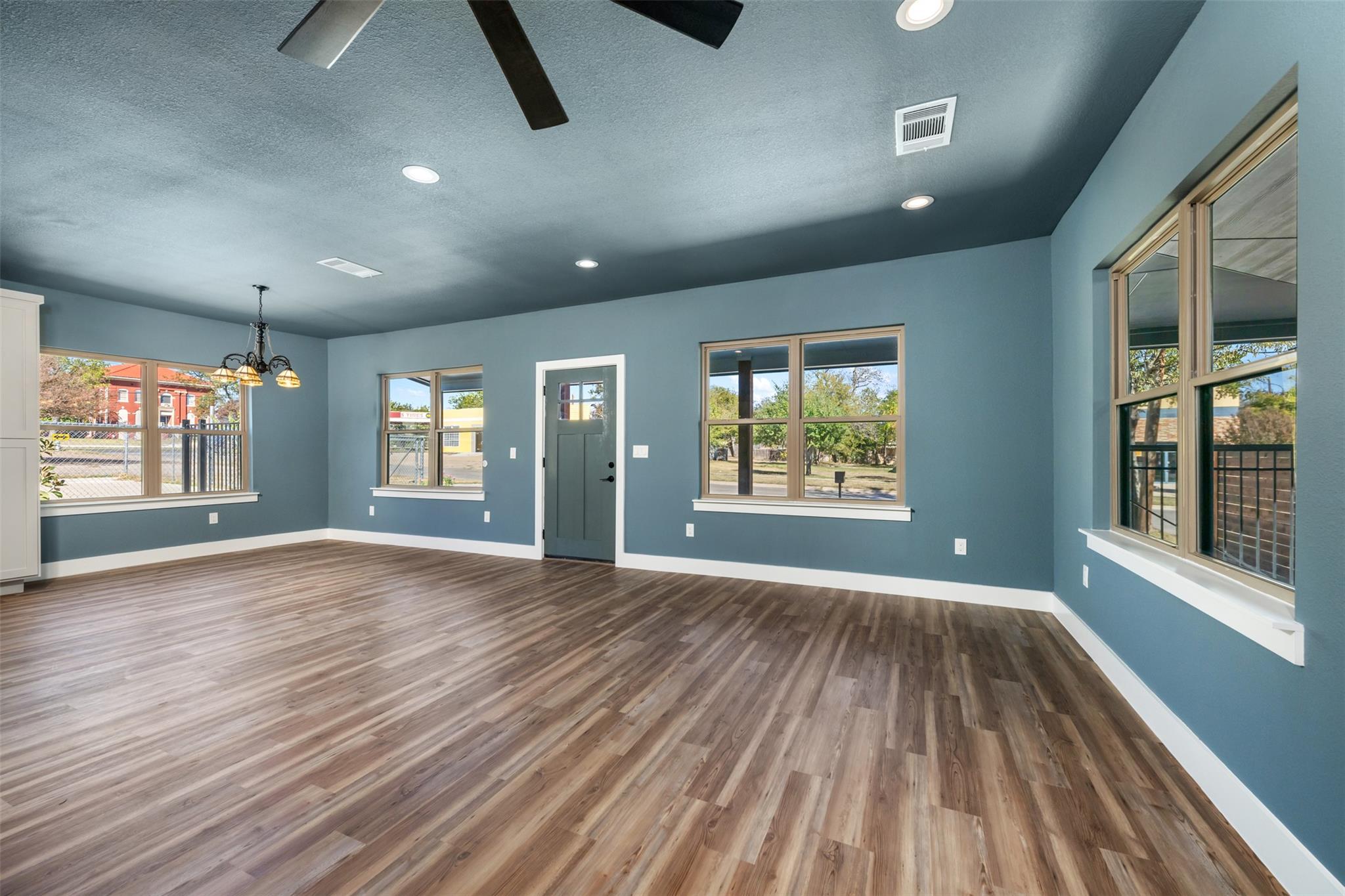 1205 W Avenue G None Property Photo 14