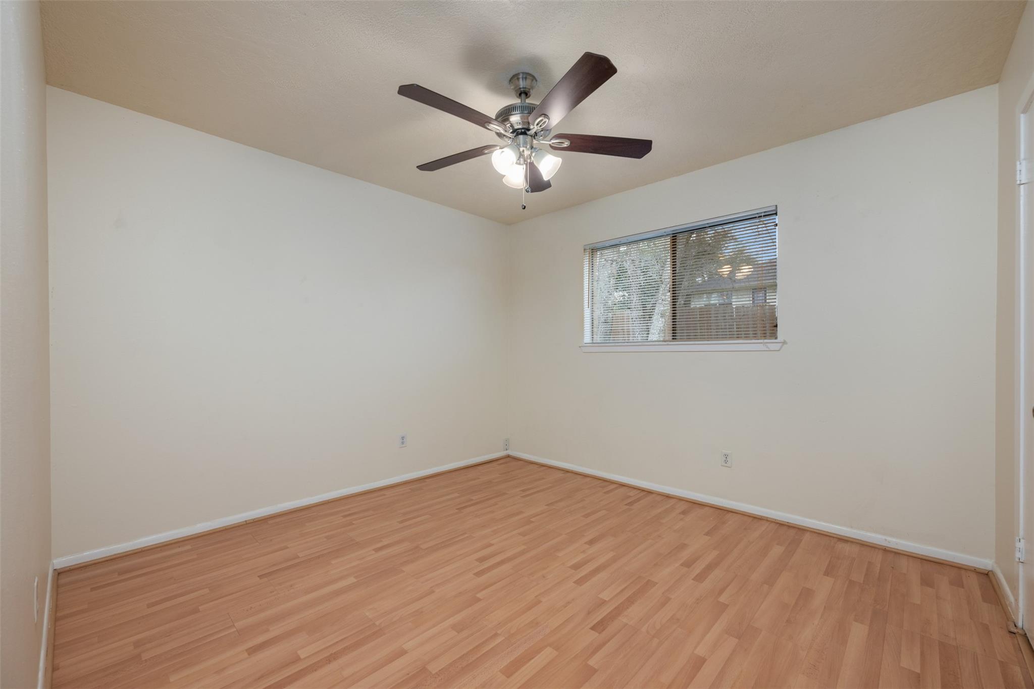 11903 Rennalee Loop Property Photo 18
