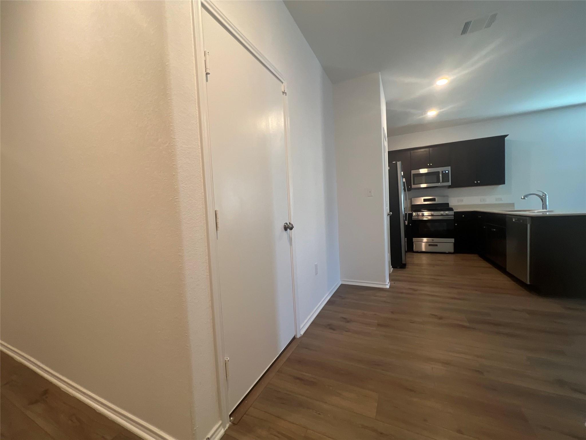 13604 Menard Way Property Photo 5