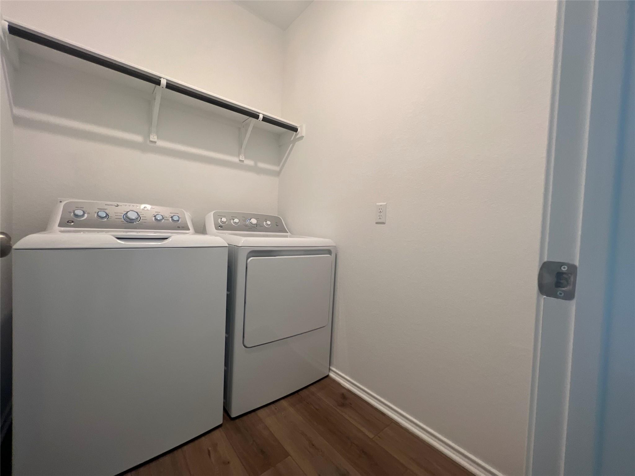13604 Menard Way Property Photo 6