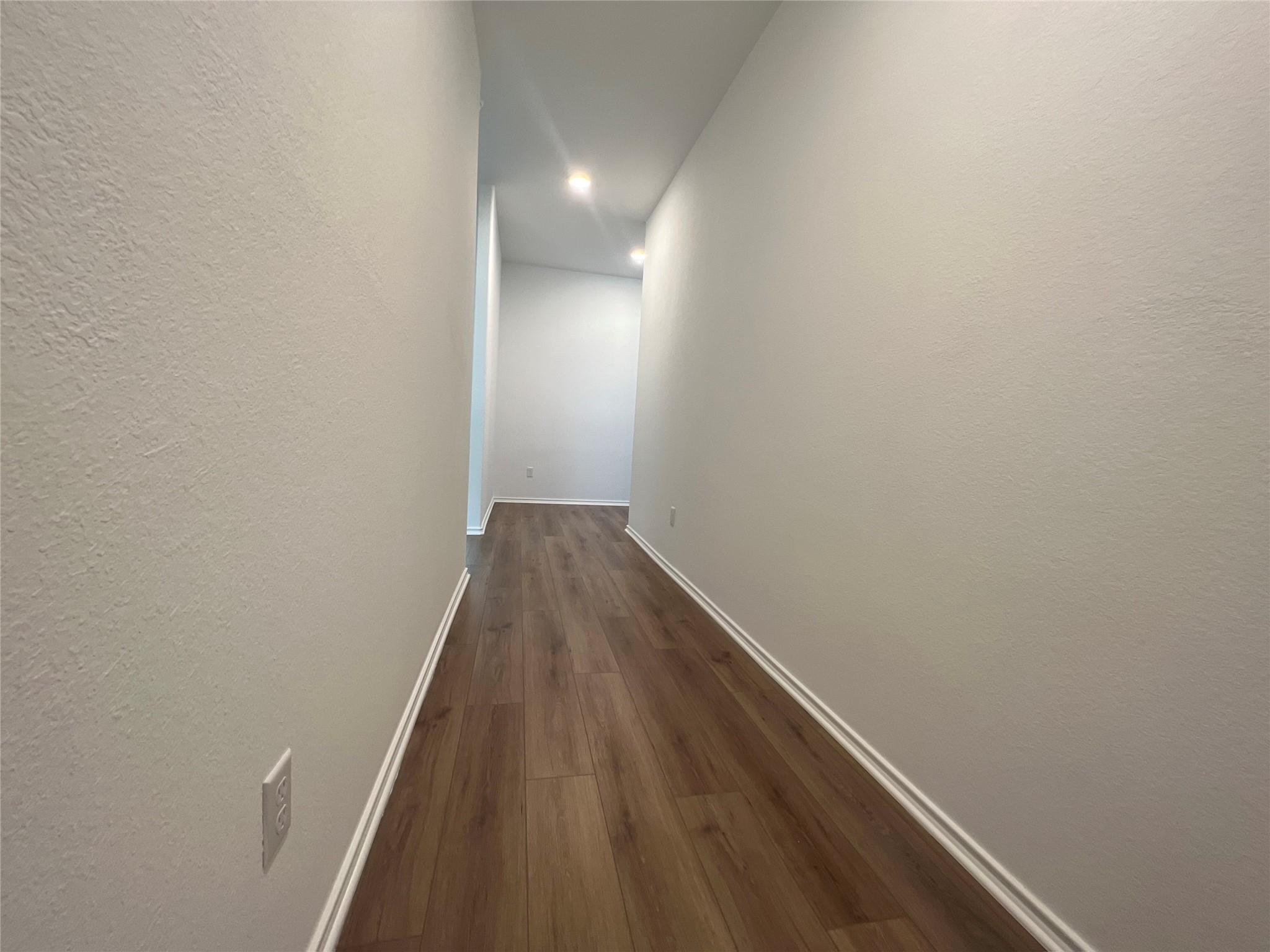 13604 Menard Way Property Photo 7