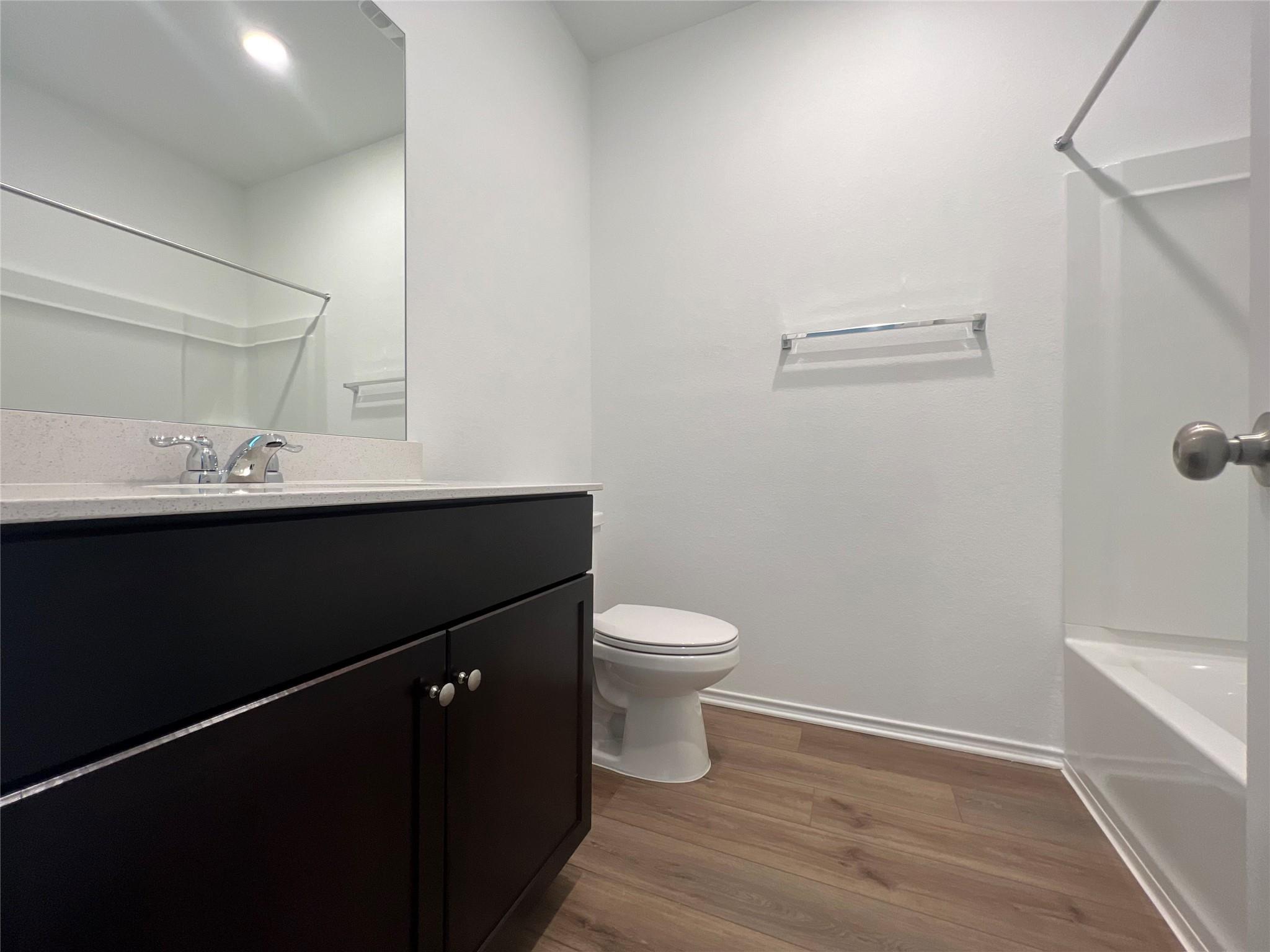13604 Menard Way Property Photo 9