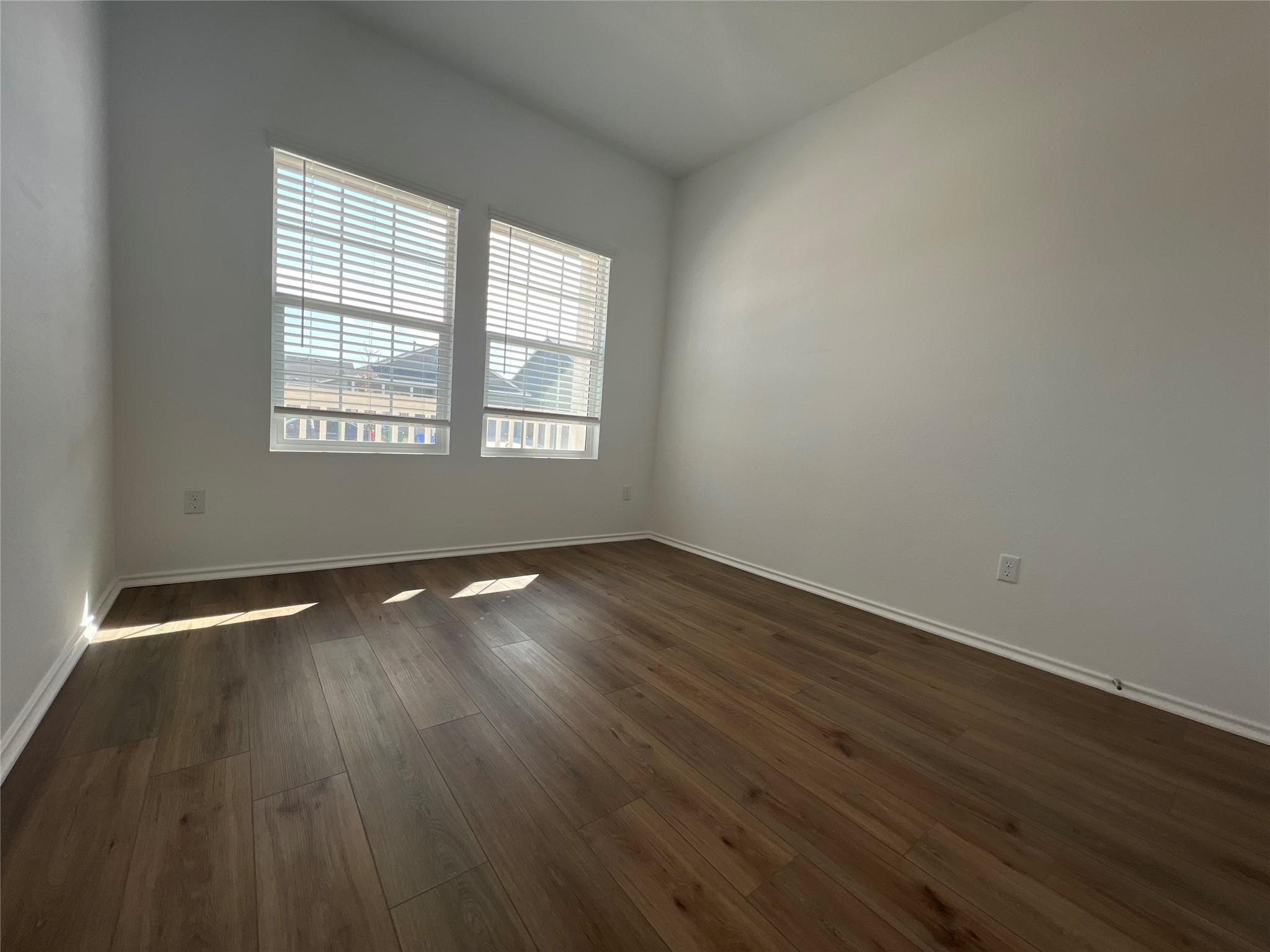 13604 Menard Way Property Photo 11