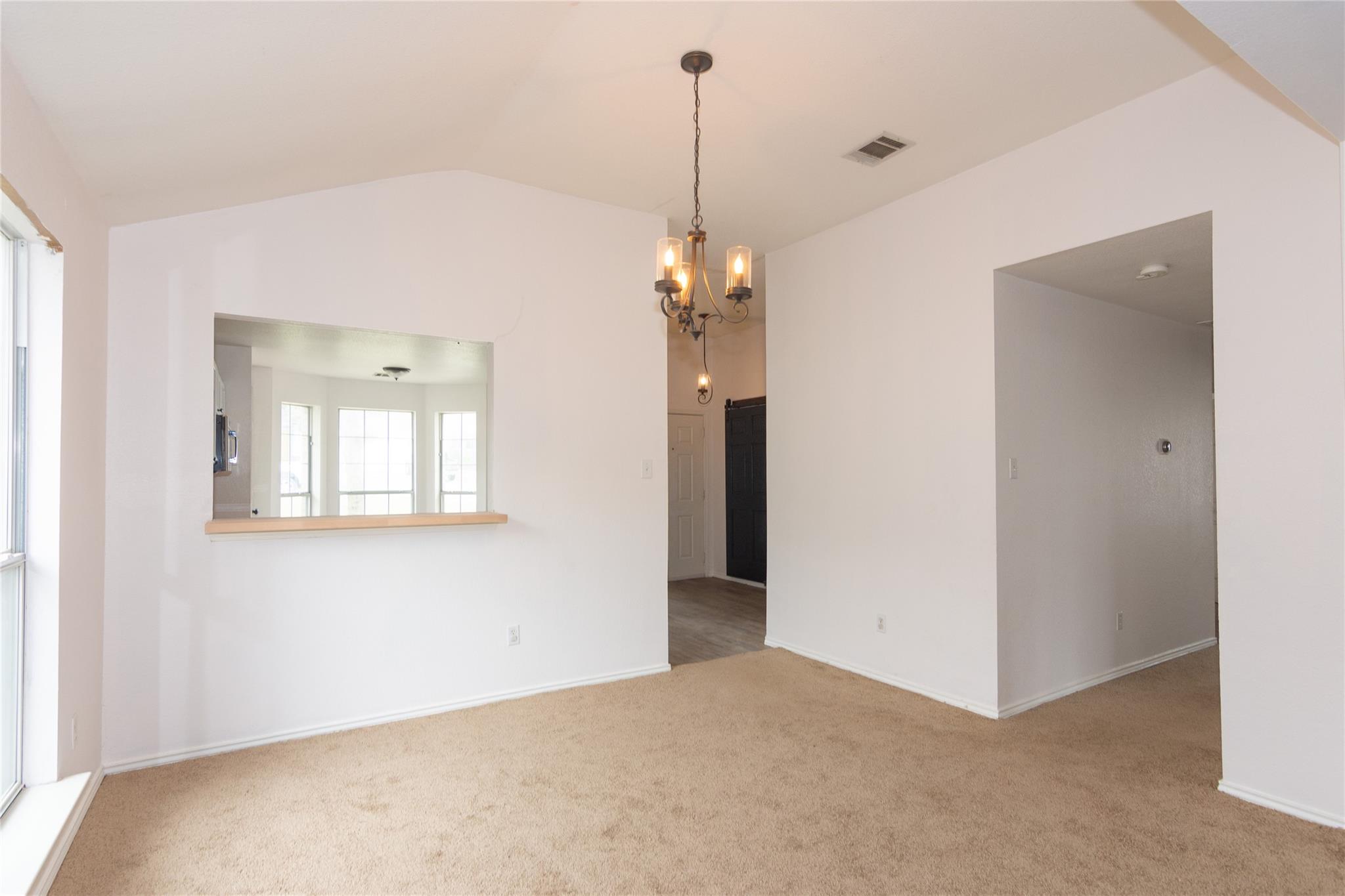 121 Winecup Path Property Photo 10
