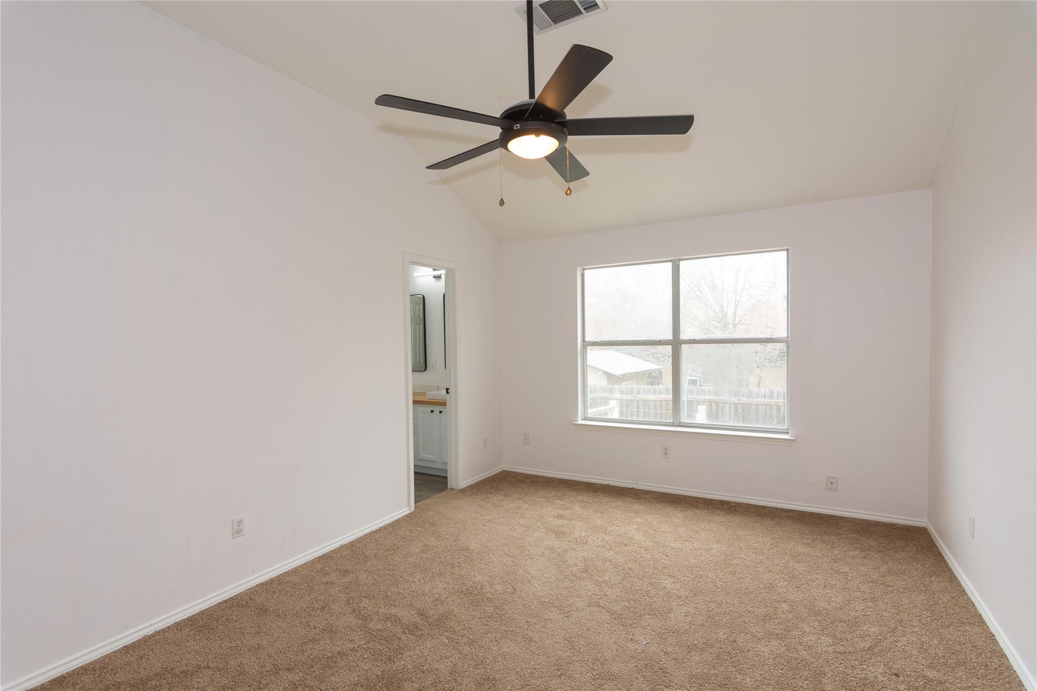 121 Winecup Path Property Photo 14