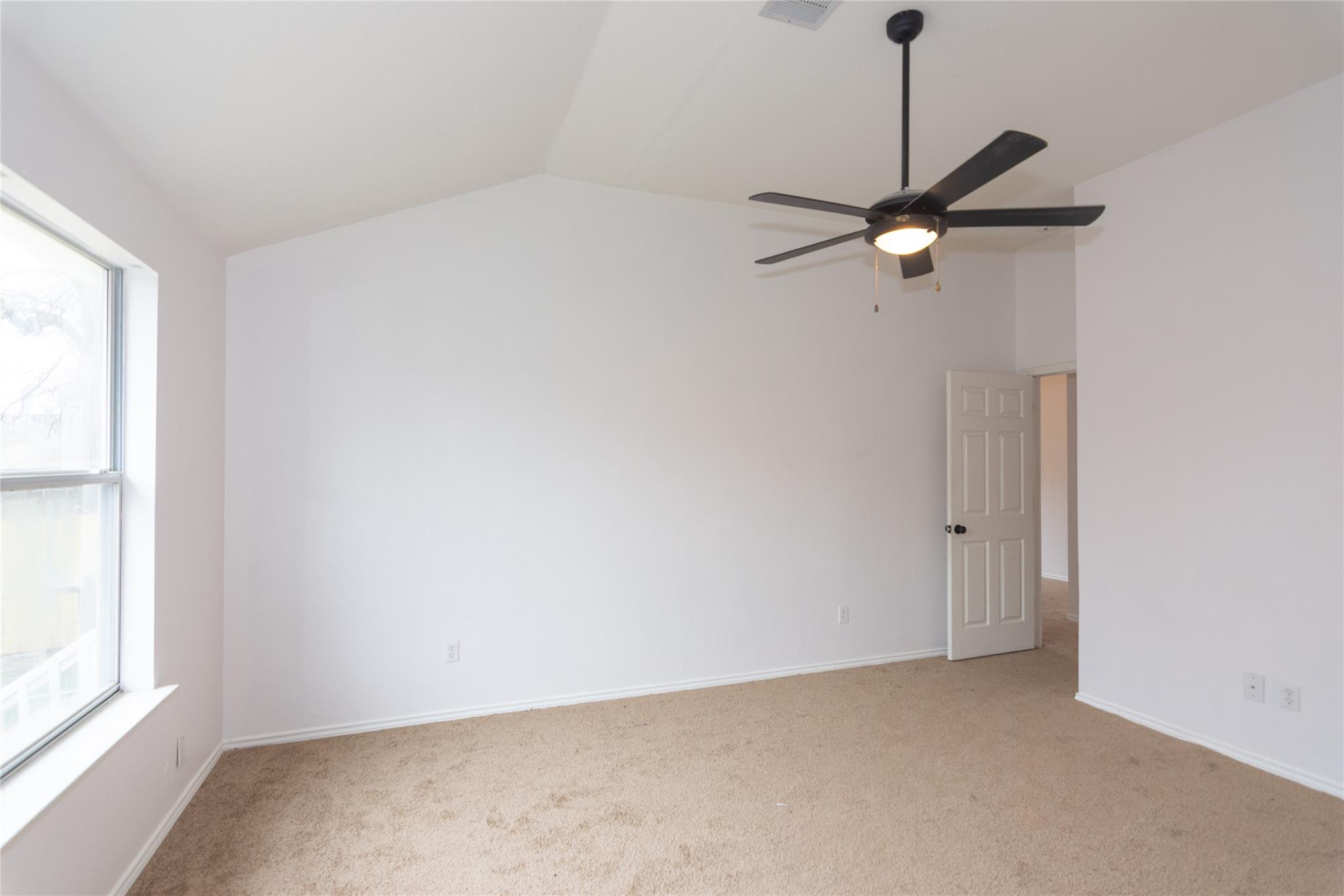 121 Winecup Path Property Photo 15