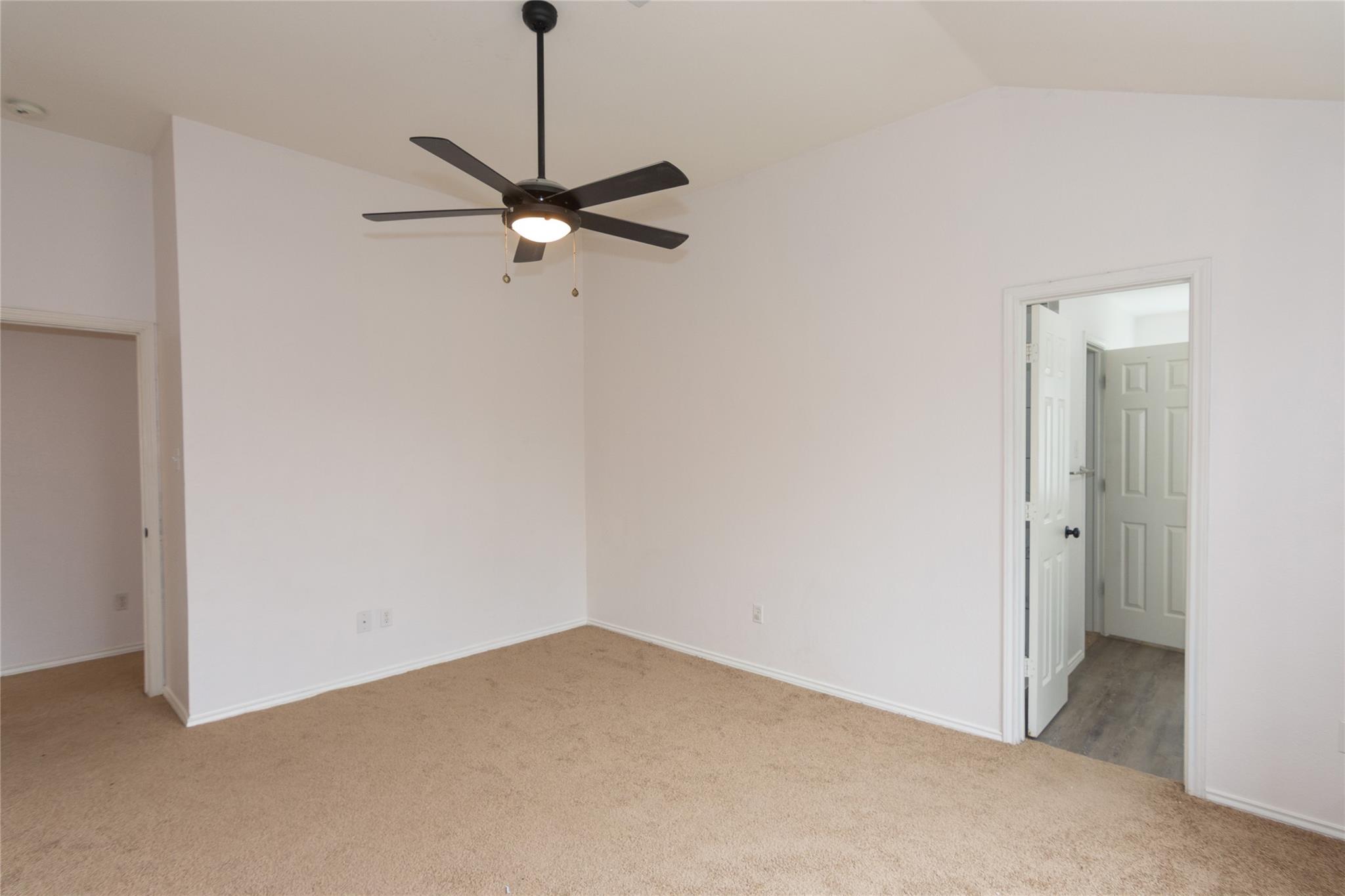 121 Winecup Path Property Photo 16