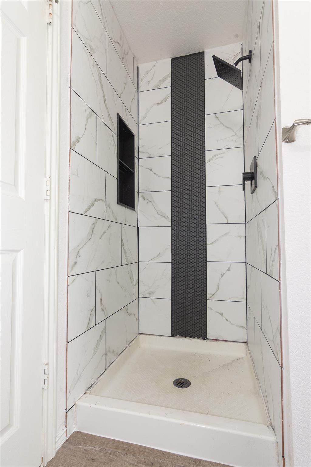 121 Winecup Path Property Photo 18