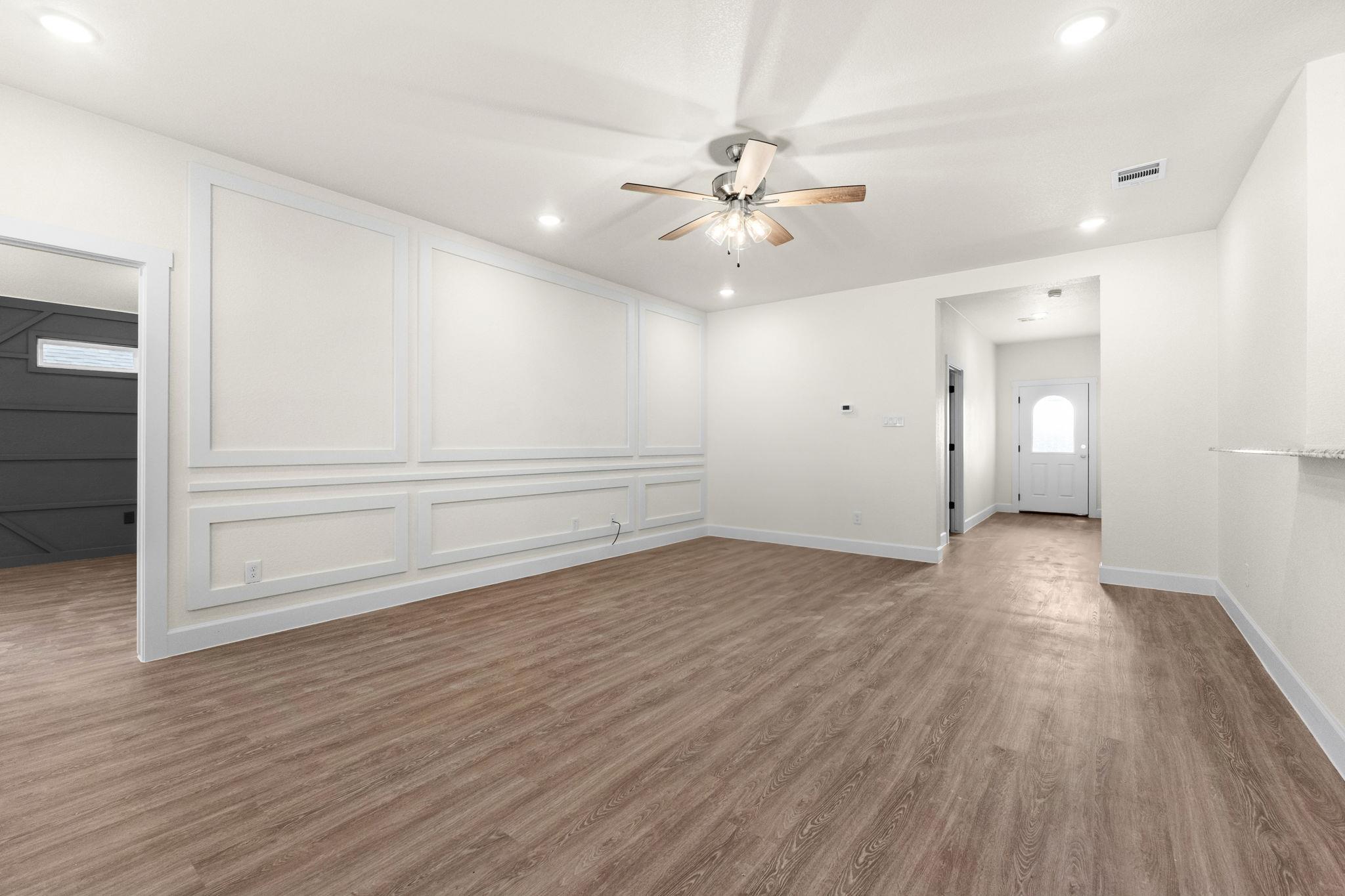 2119 Blackhawk Loop Property Photo 5