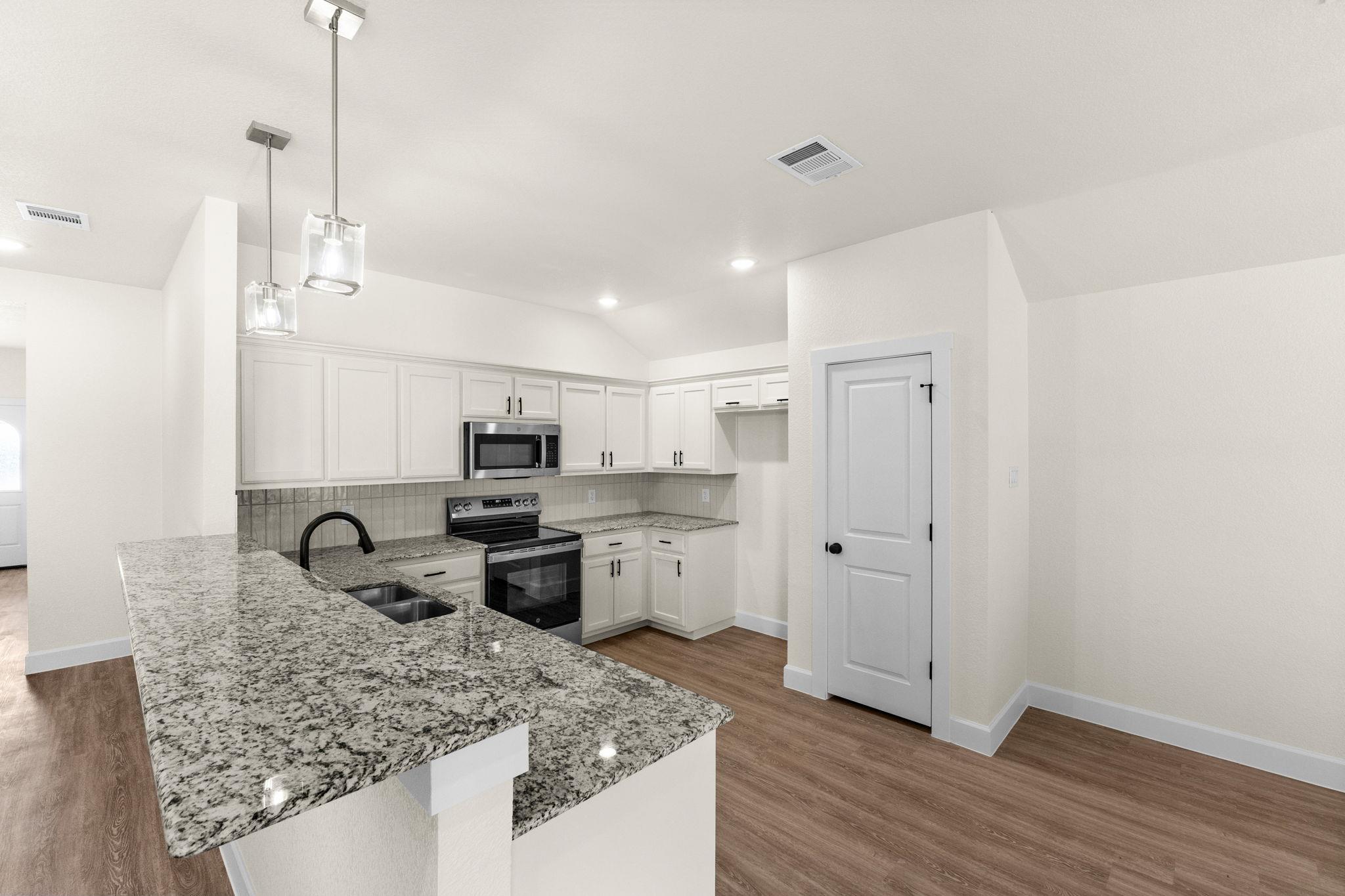 2119 Blackhawk Loop Property Photo 6