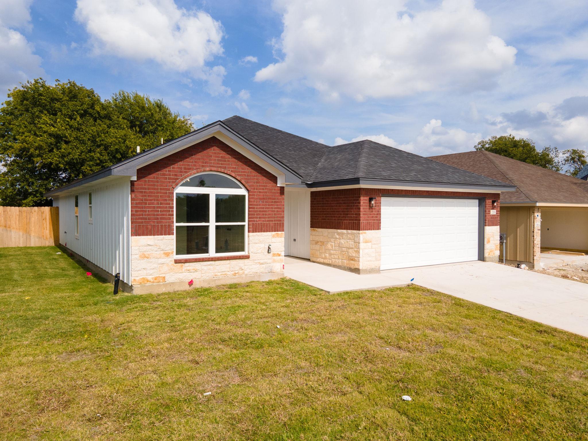 2119 Blackhawk Loop Property Photo 29