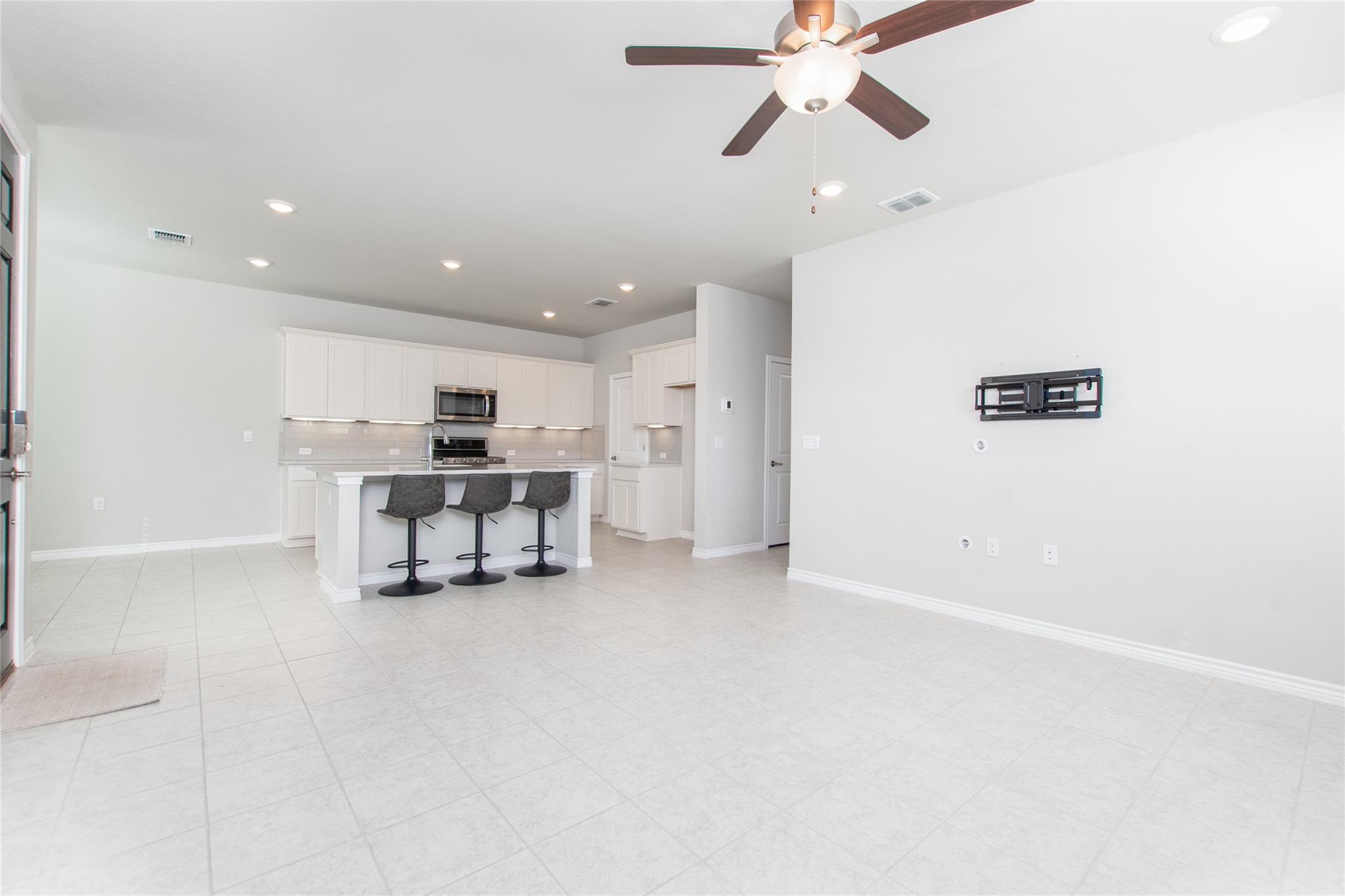 121 Lafitte Dr #101 Property Photo 8