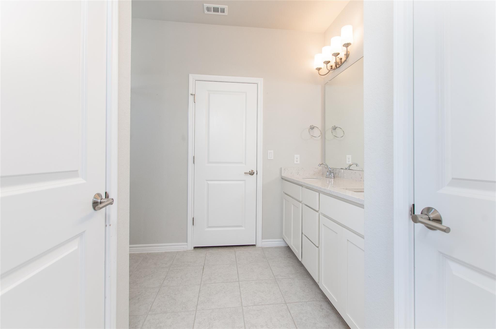 121 Lafitte Dr #101 Property Photo 15