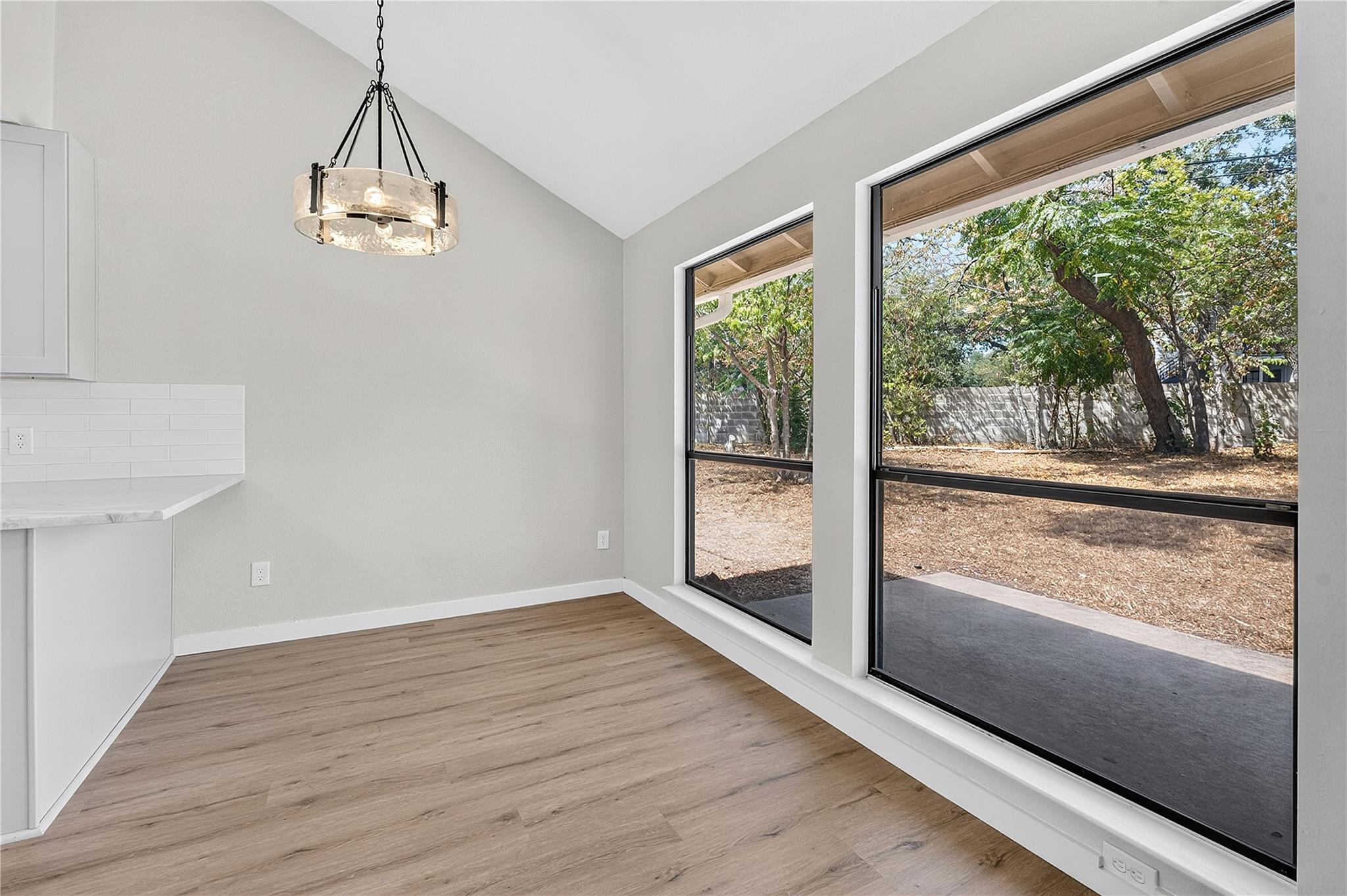 11202 Balcones Woods Cv Property Photo 7