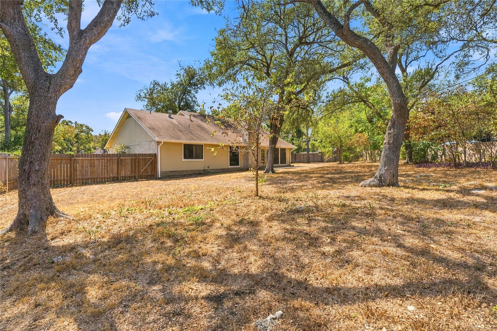 11202 Balcones Woods Cv Property Photo 29