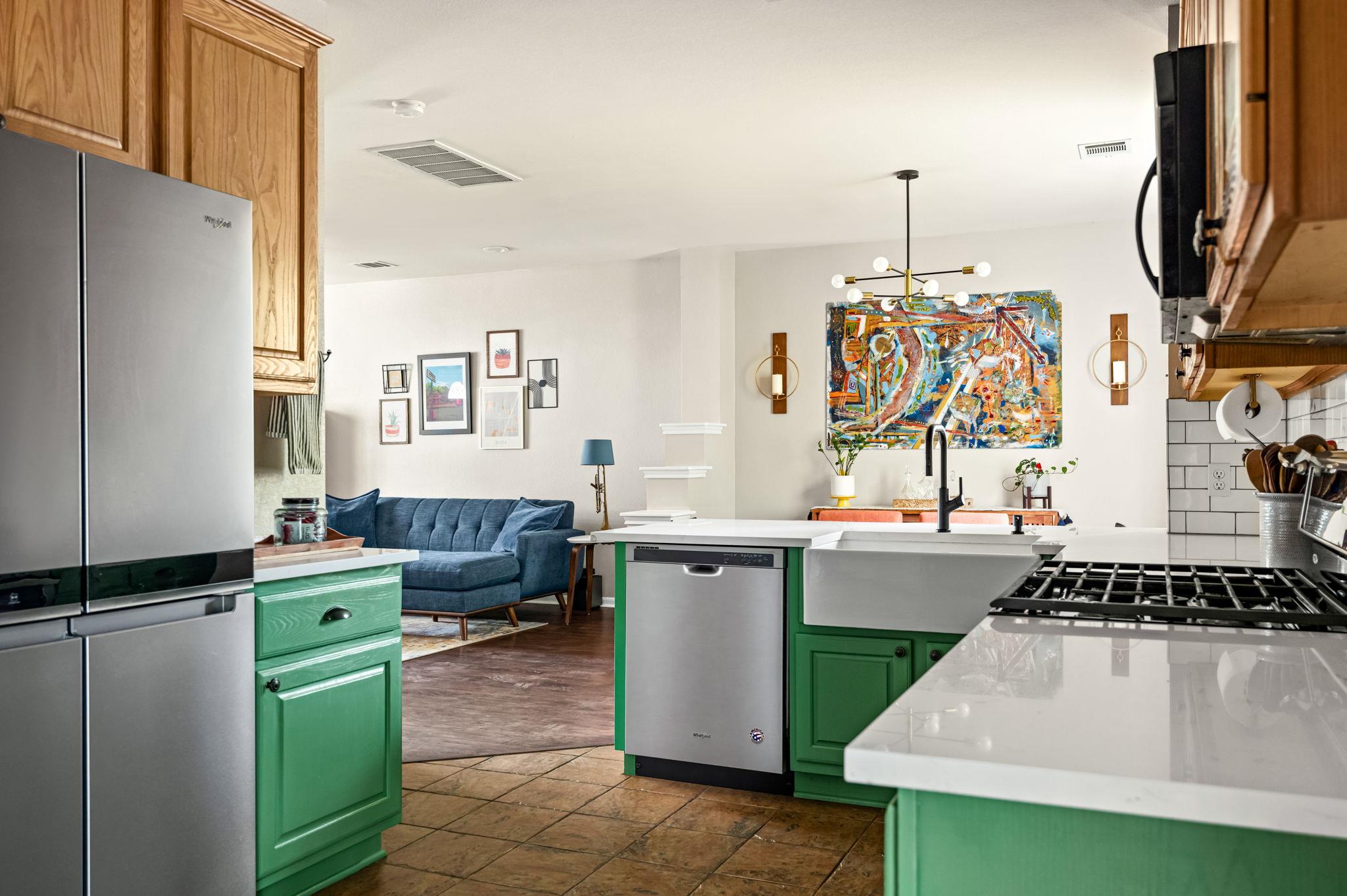 537 Somerset Rd Property Photo 4