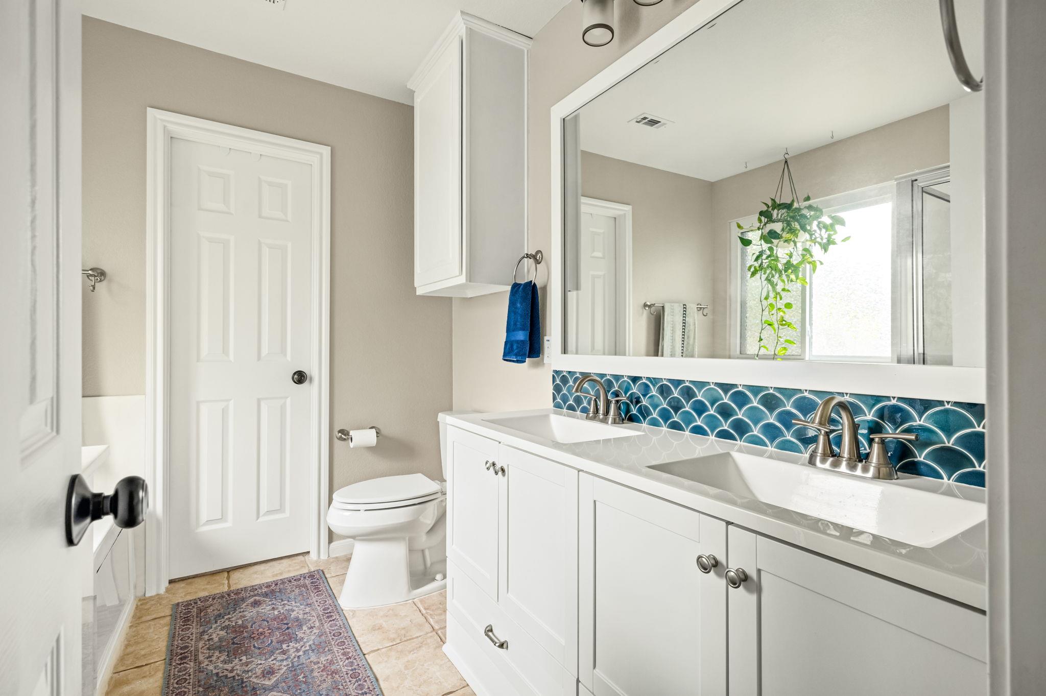 537 Somerset Rd Property Photo 17