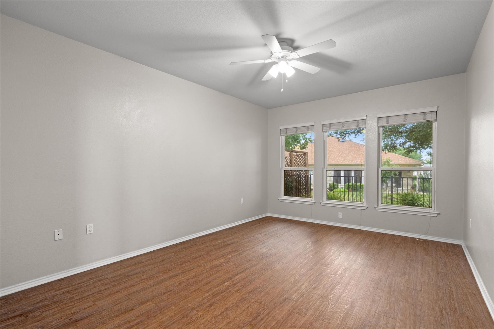 330 Portsmouth Dr Property Photo 25