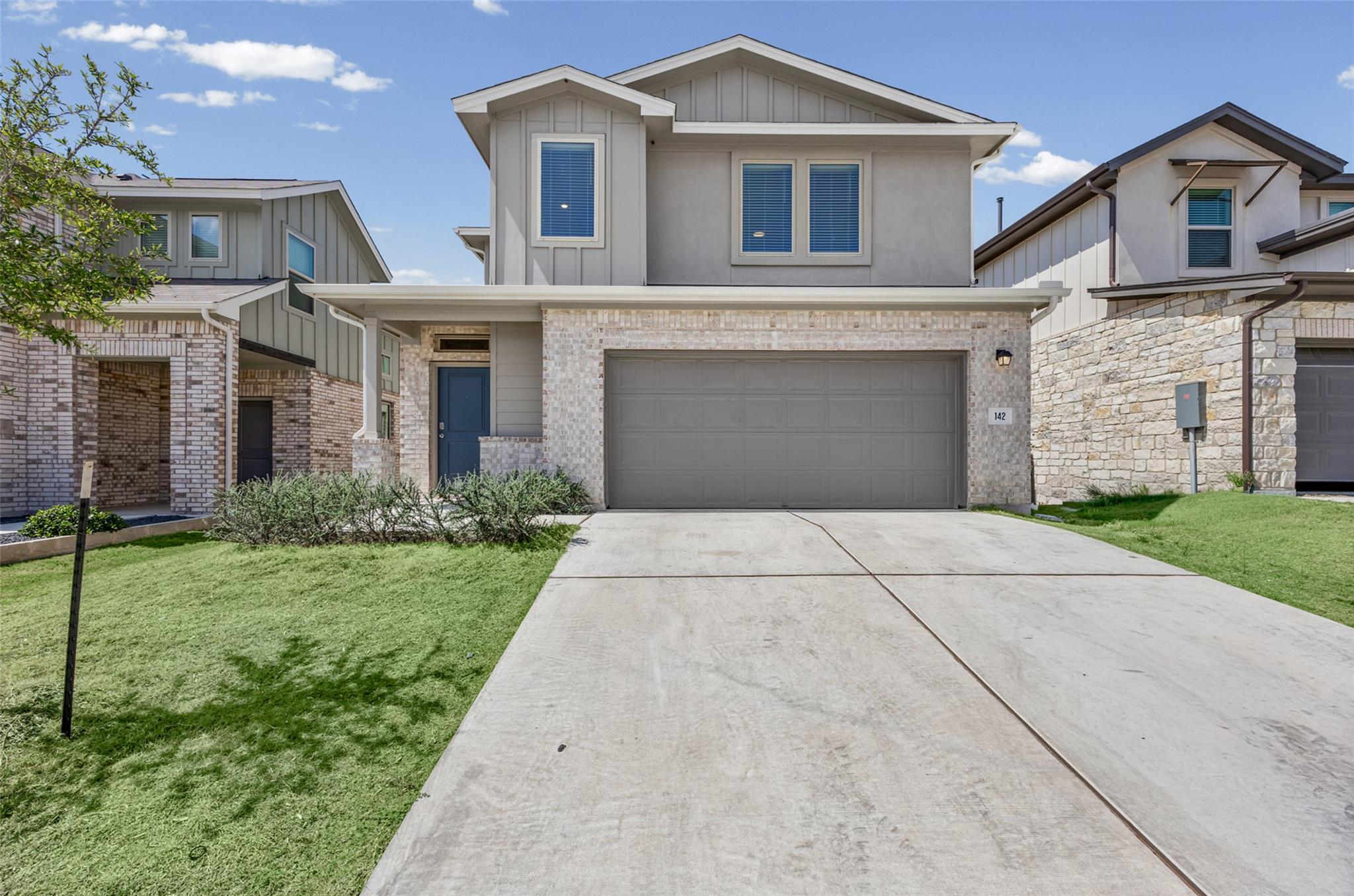 142 Goosewinged Dr Property Photo 1