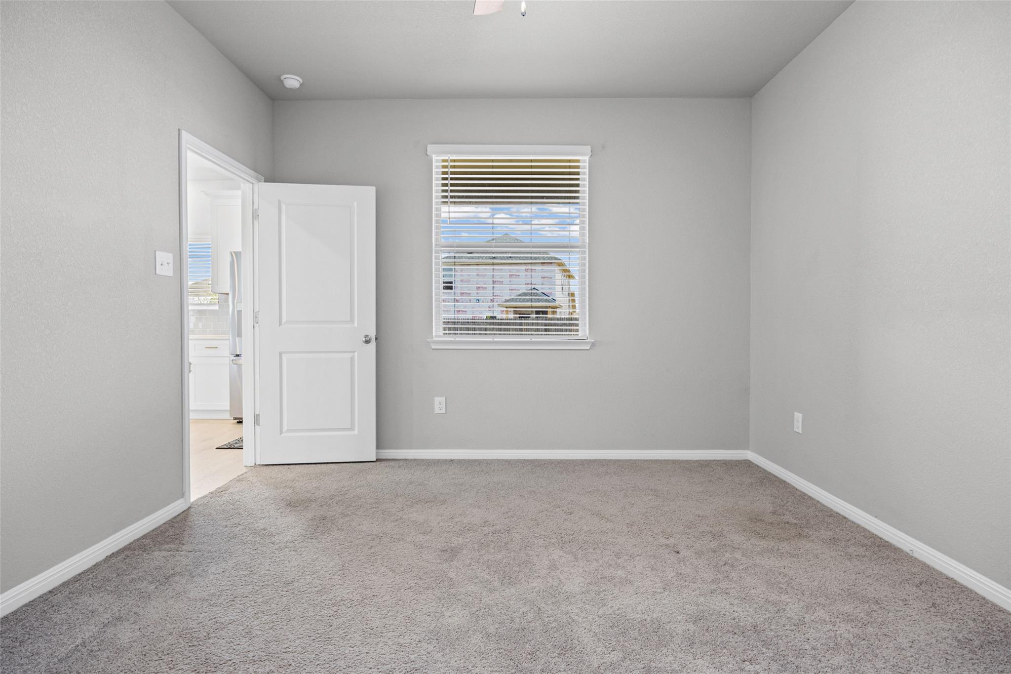 142 Goosewinged Dr Property Photo 13