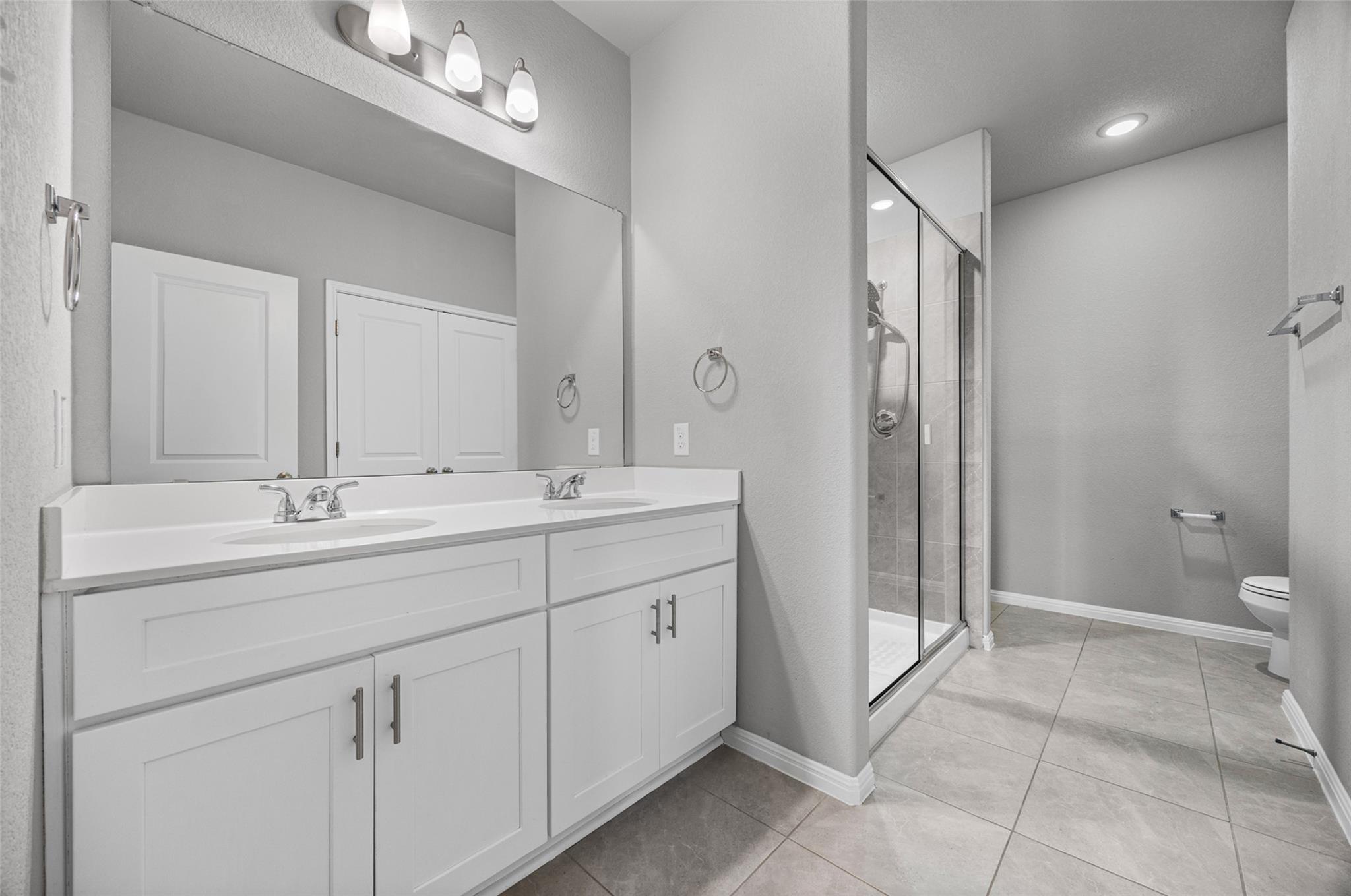 142 Goosewinged Dr Property Photo 14