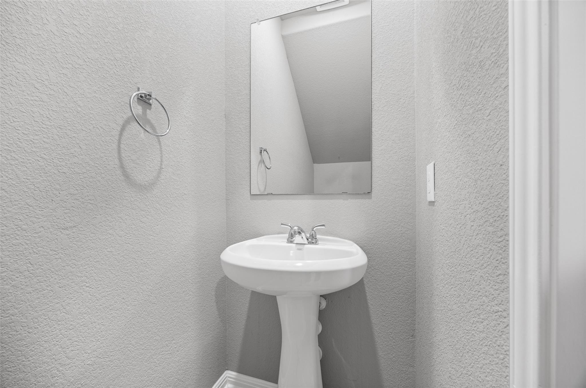142 Goosewinged Dr Property Photo 18