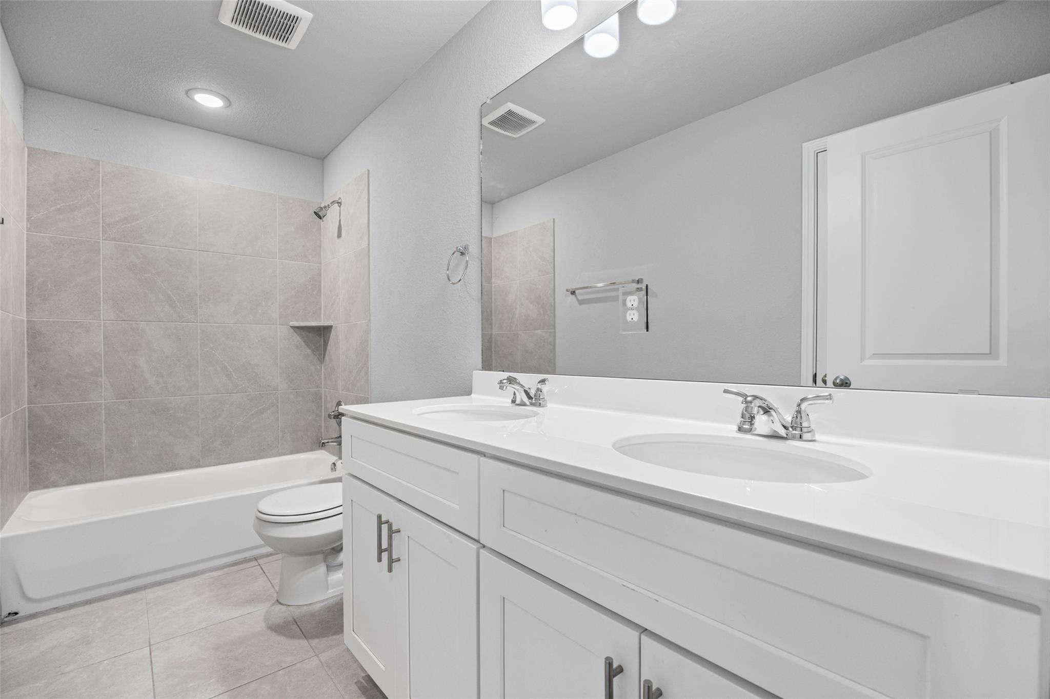142 Goosewinged Dr Property Photo 23