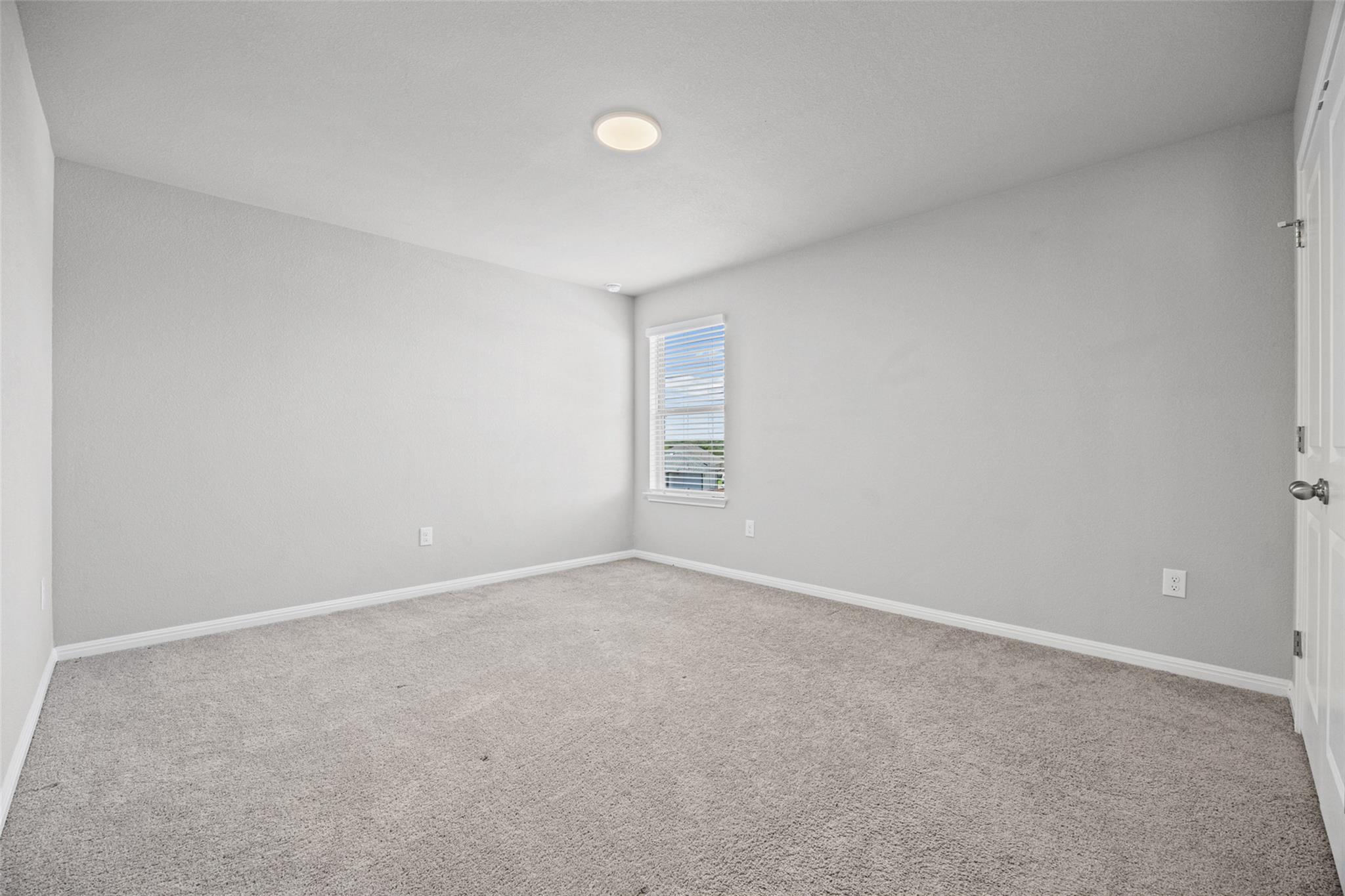 142 Goosewinged Dr Property Photo 24