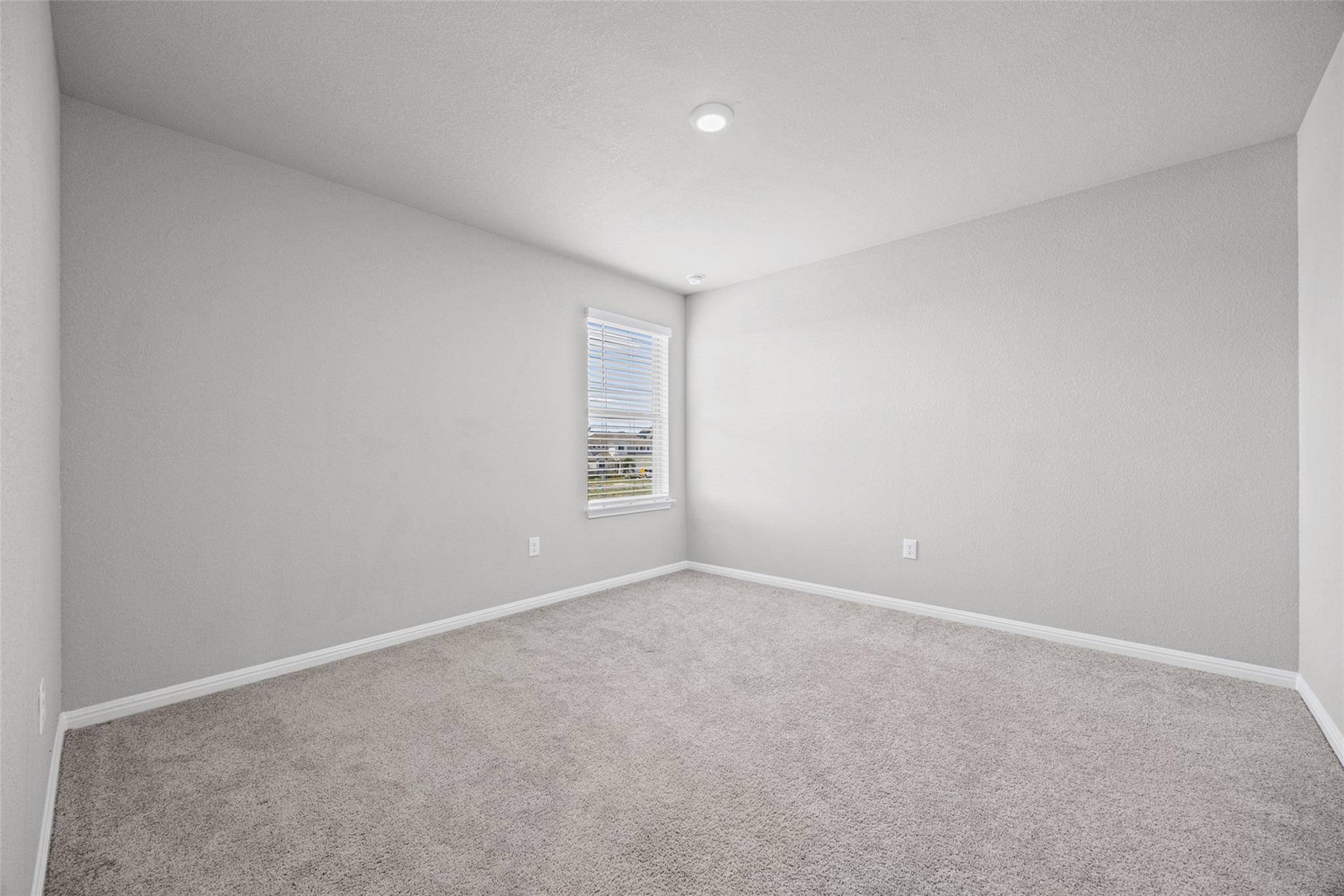 142 Goosewinged Dr Property Photo 25