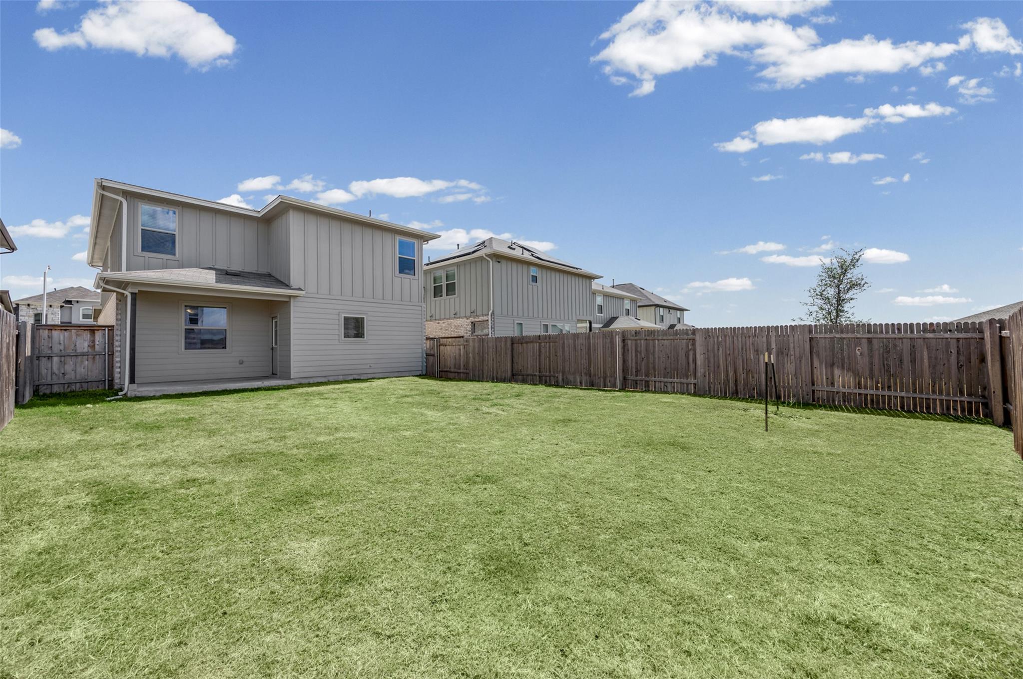 142 Goosewinged Dr Property Photo 28