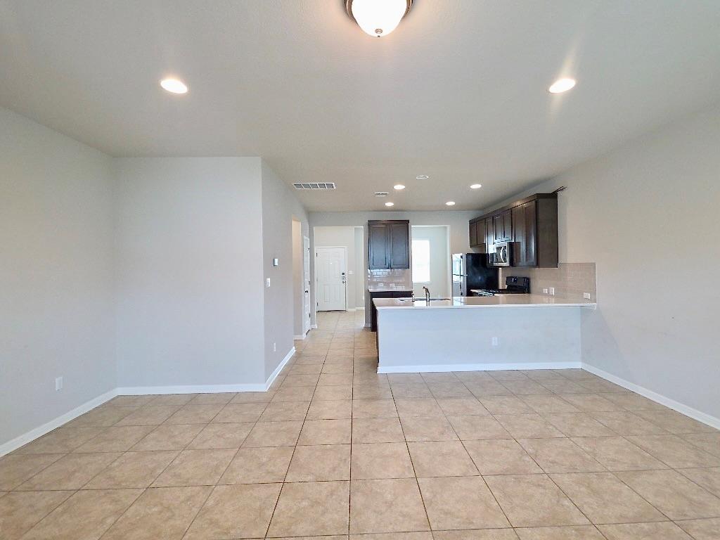 1721 Fountain Bridge Dr Property Photo 10