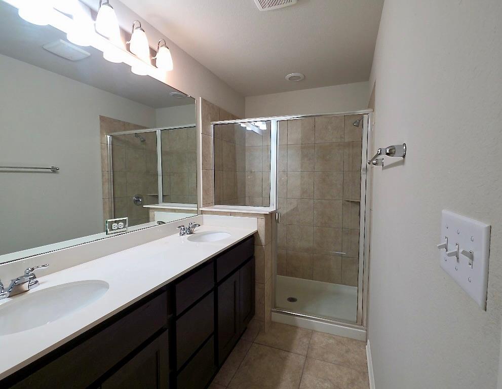 1721 Fountain Bridge Dr Property Photo 14